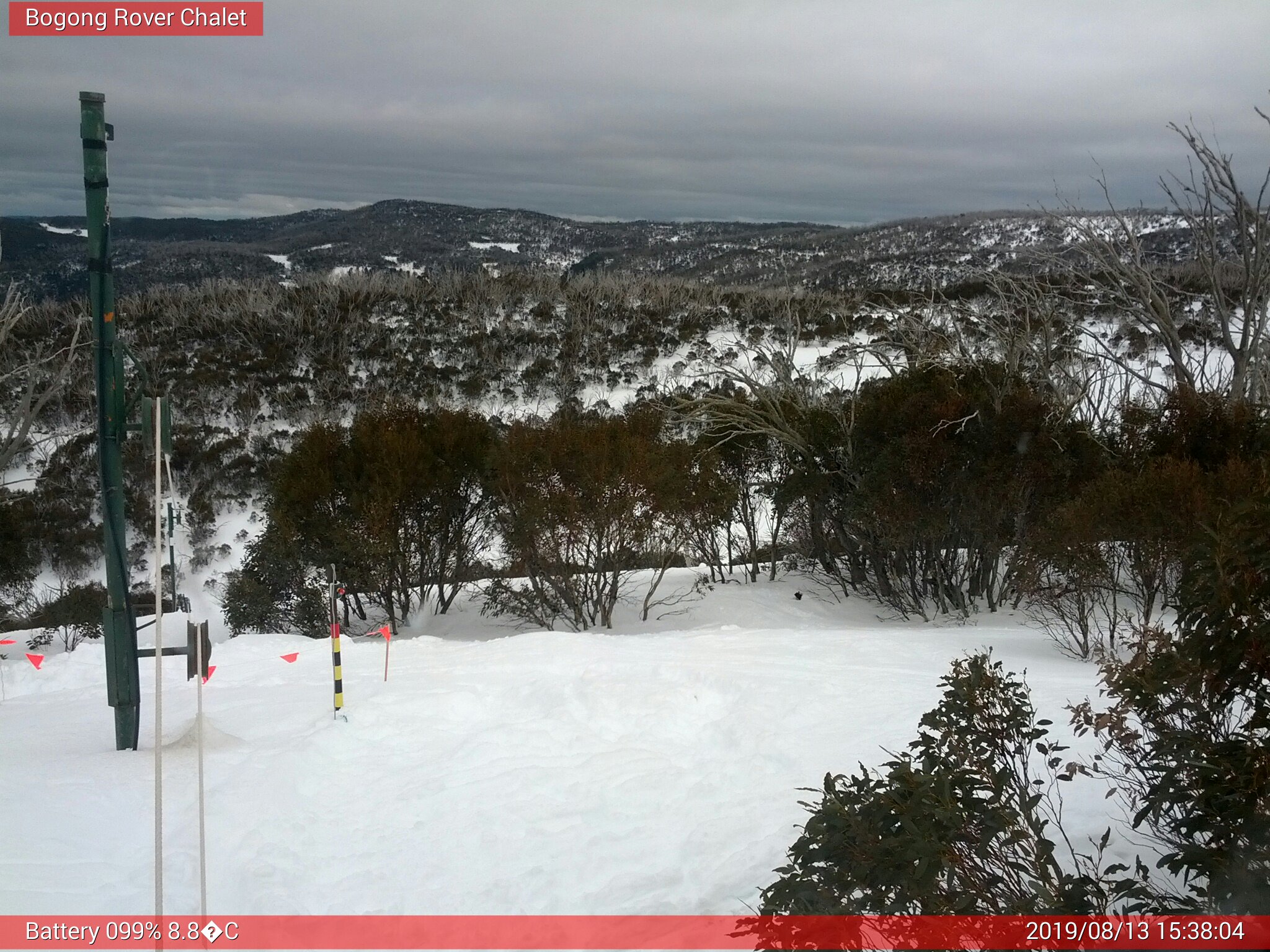 Bogong Web Cam 3:38pm Tuesday 13th of August 2019