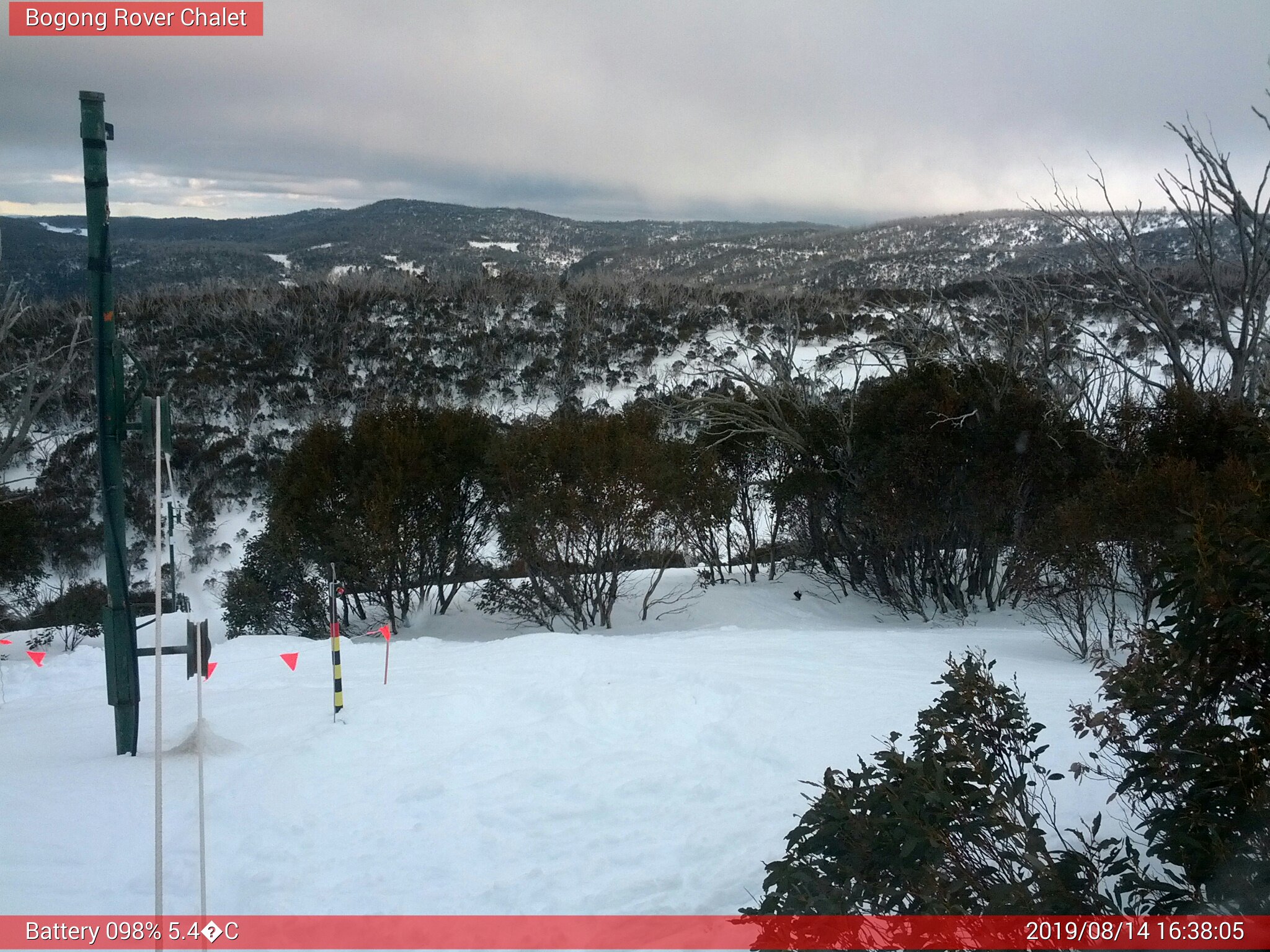 Bogong Web Cam 4:38pm Wednesday 14th of August 2019