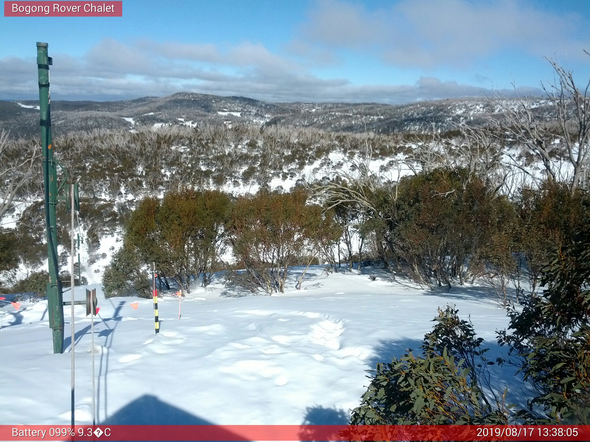 Bogong Web Cam 1:38pm Saturday 17th of August 2019