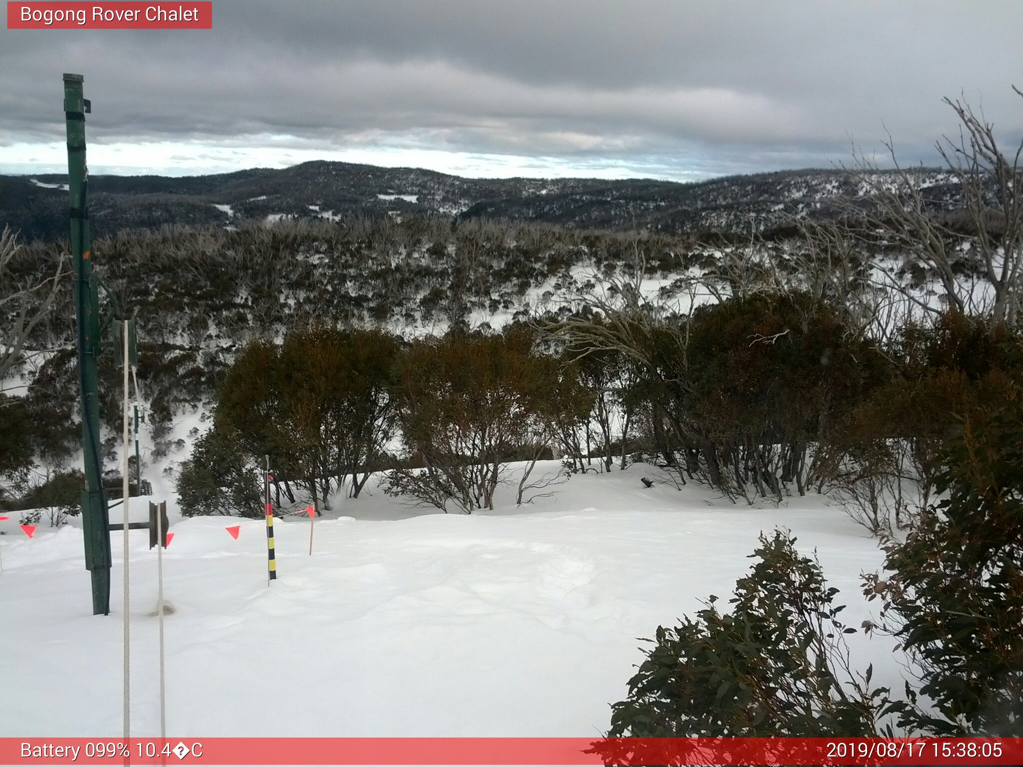 Bogong Web Cam 3:38pm Saturday 17th of August 2019