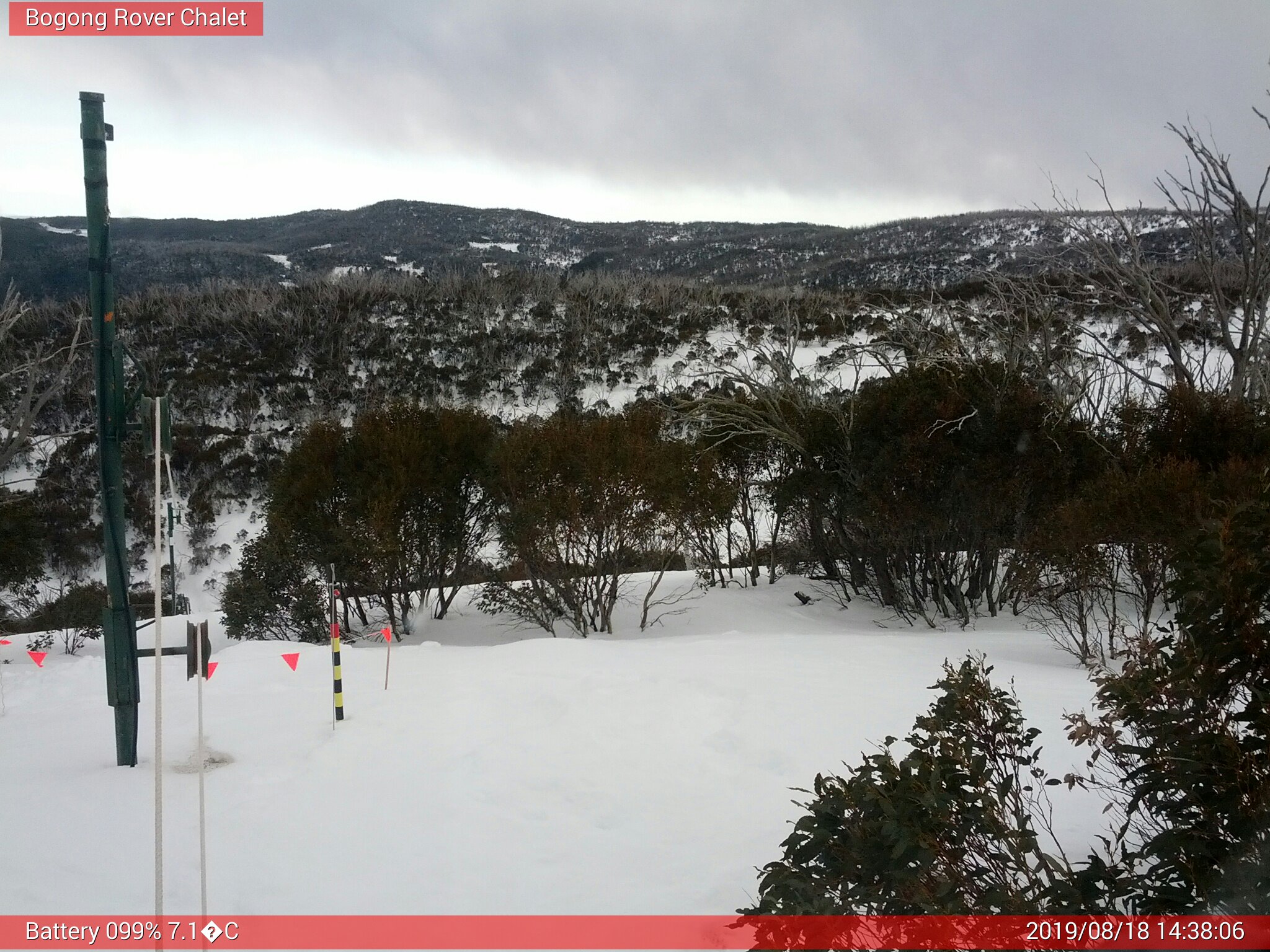 Bogong Web Cam 2:38pm Sunday 18th of August 2019