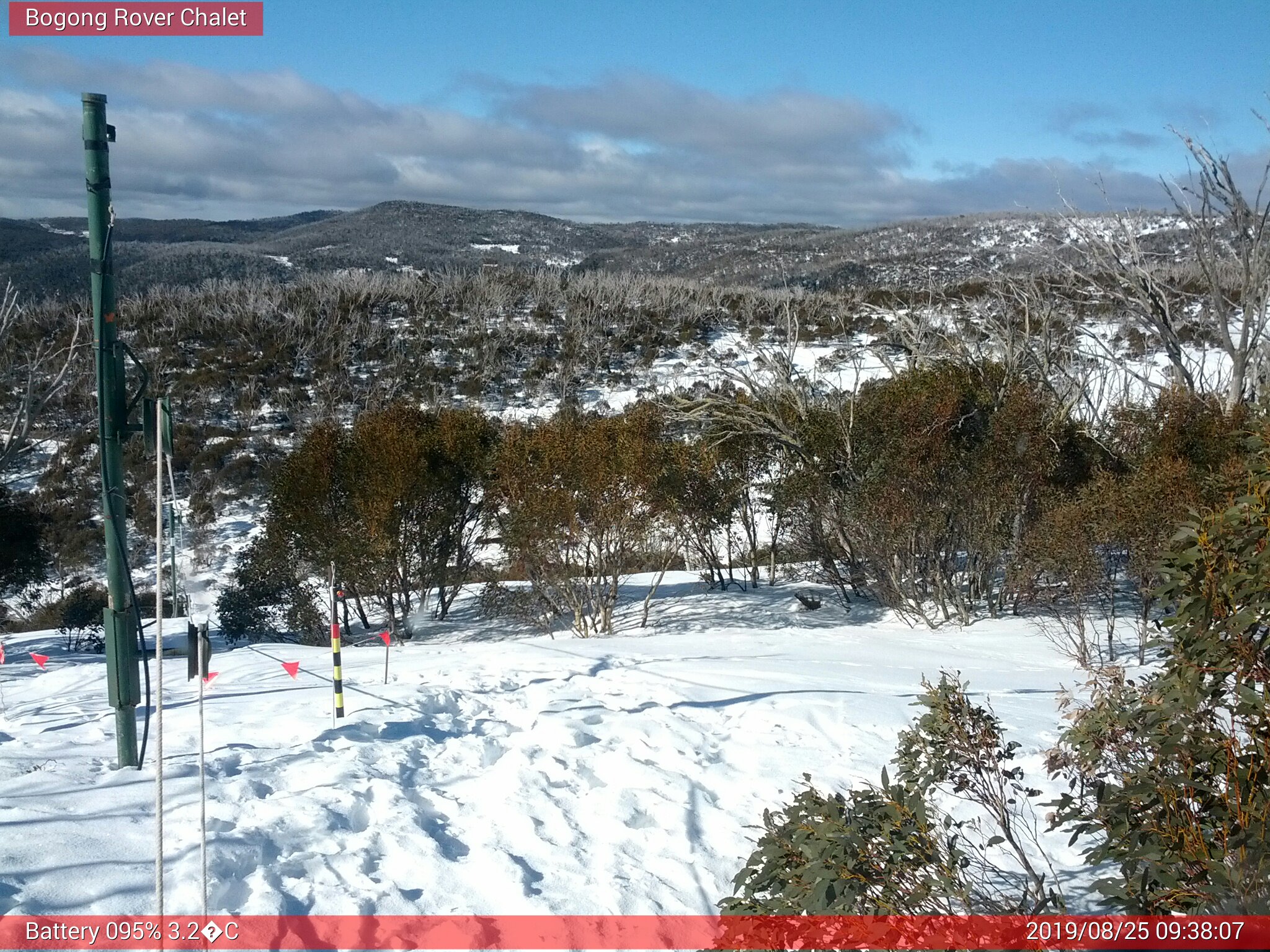 Bogong Web Cam 9:38am Sunday 25th of August 2019