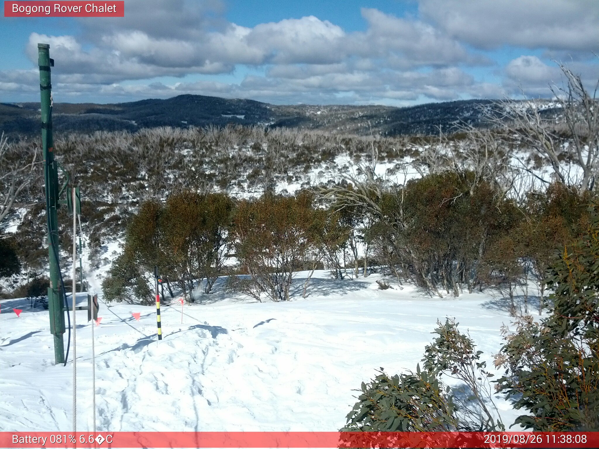 Bogong Web Cam 11:38am Monday 26th of August 2019