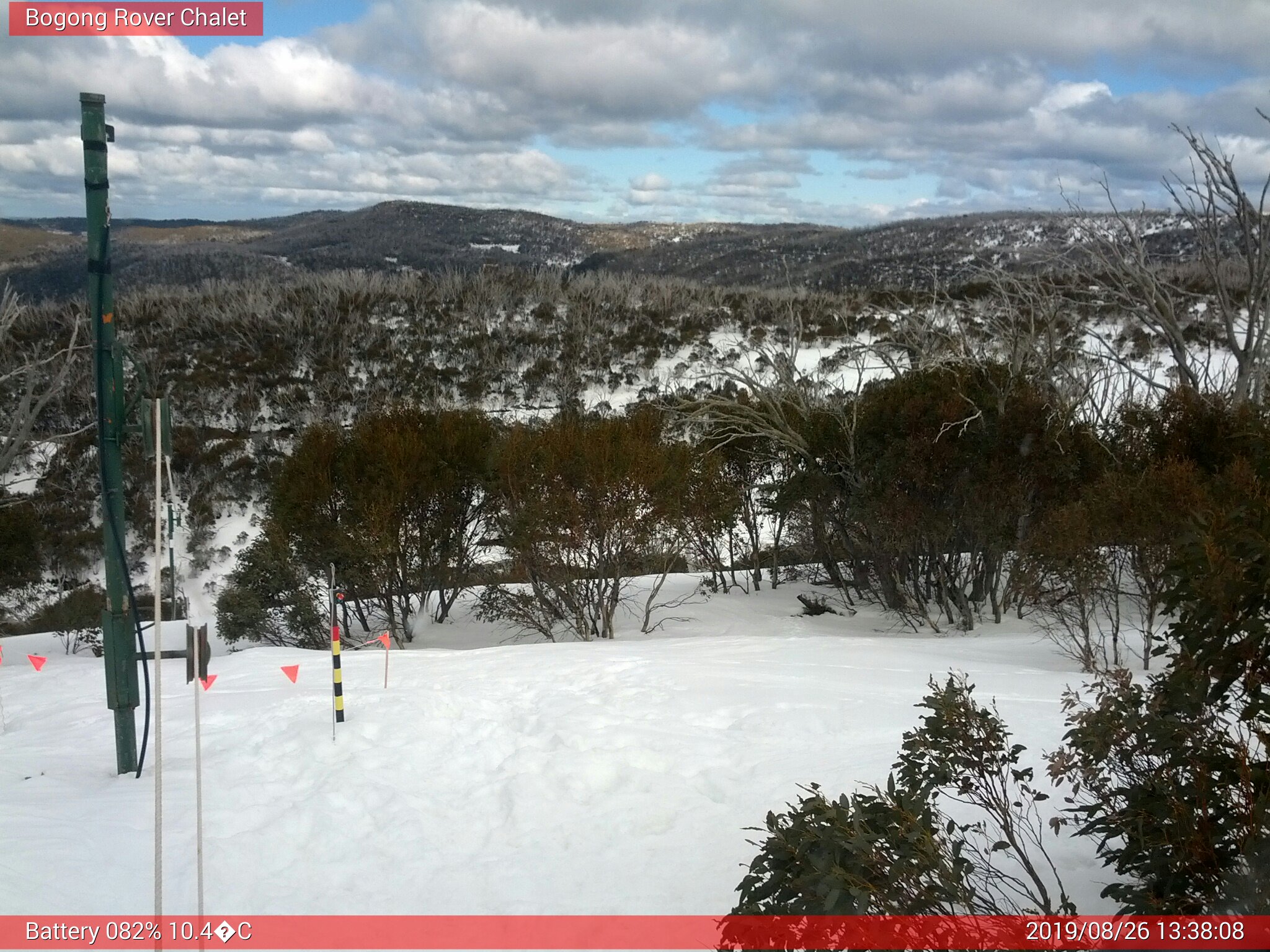 Bogong Web Cam 1:38pm Monday 26th of August 2019