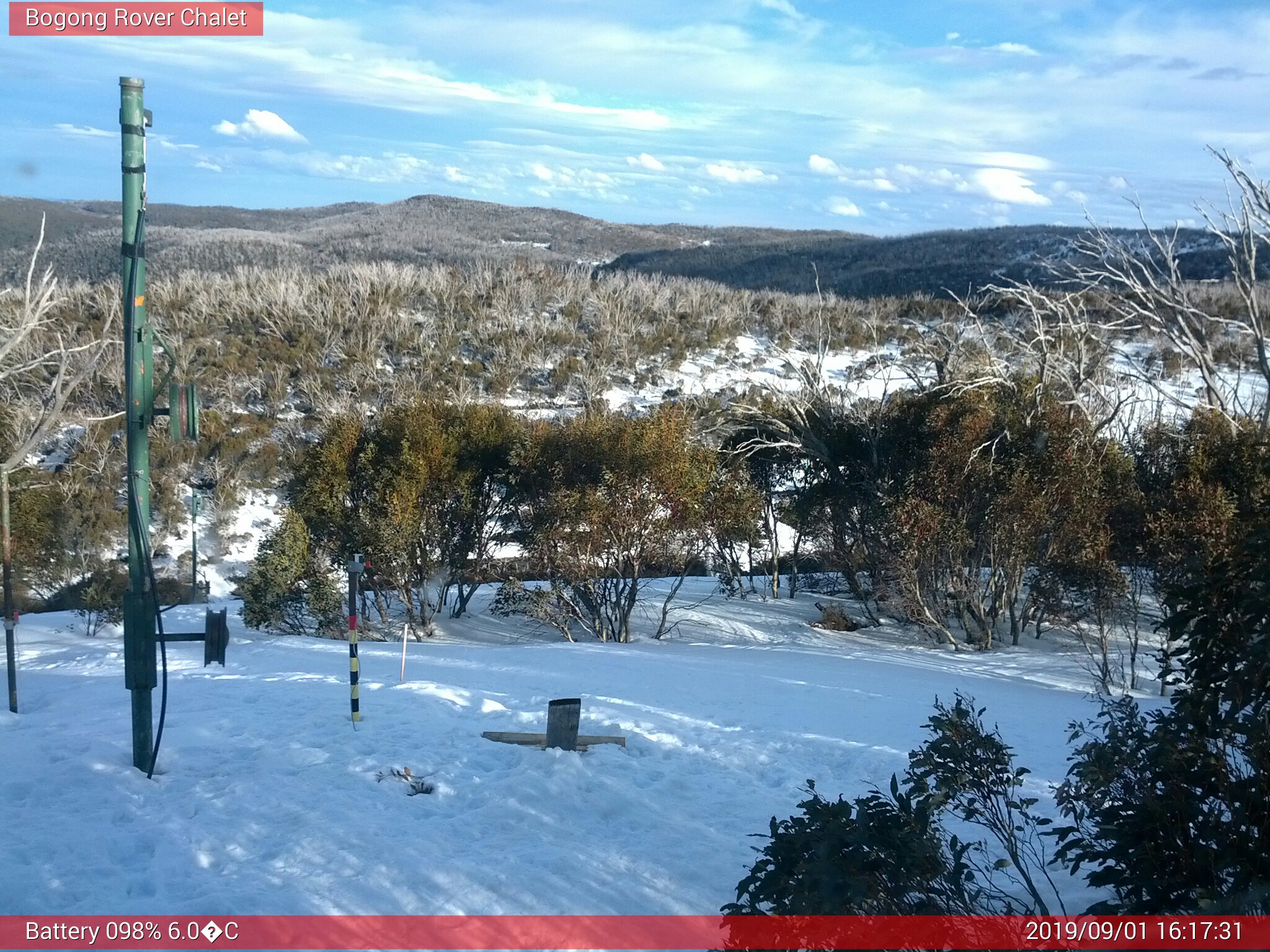 Bogong Web Cam 4:17pm Sunday 1st of September 2019