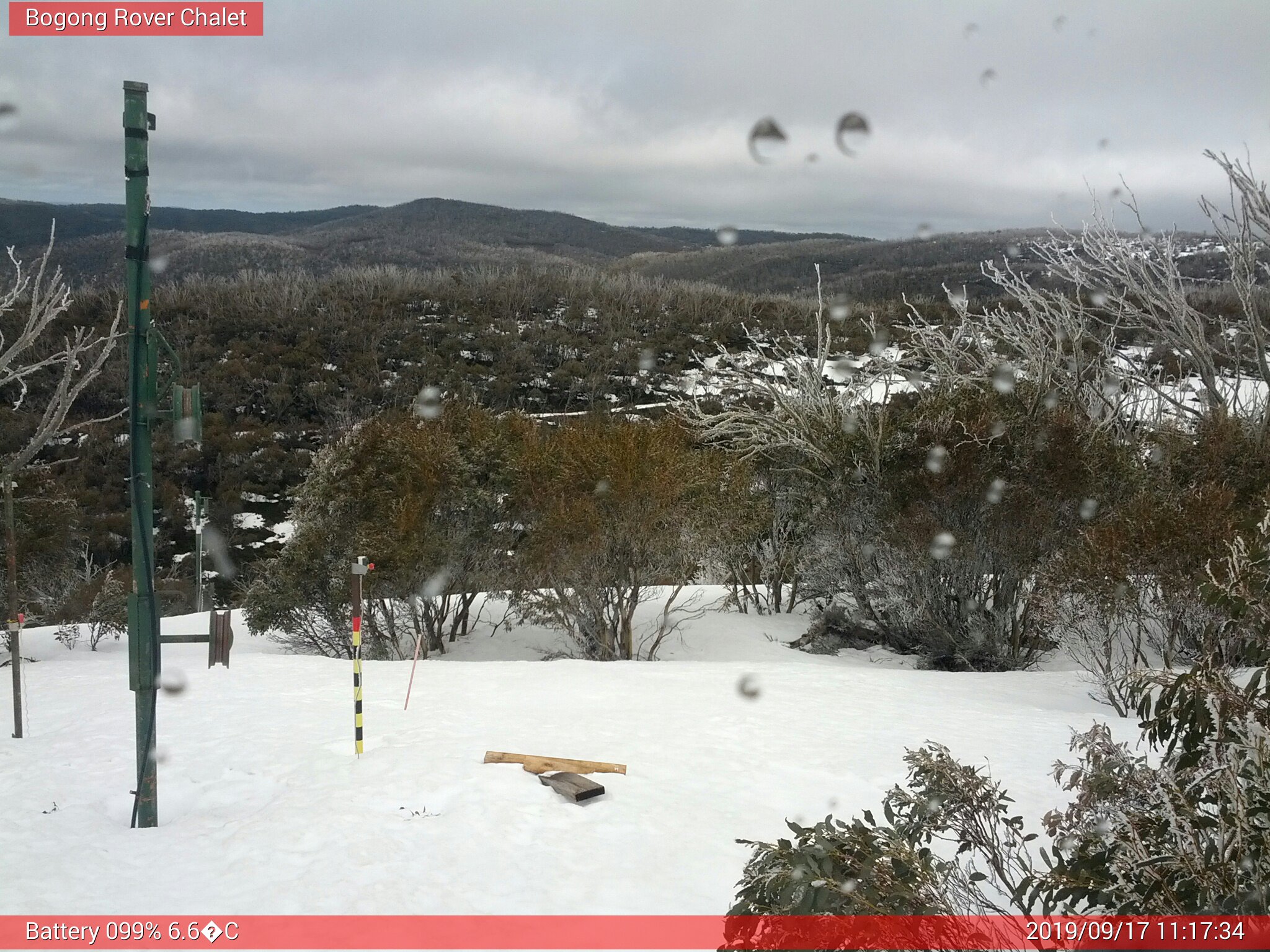 Bogong Web Cam 11:17am Tuesday 17th of September 2019