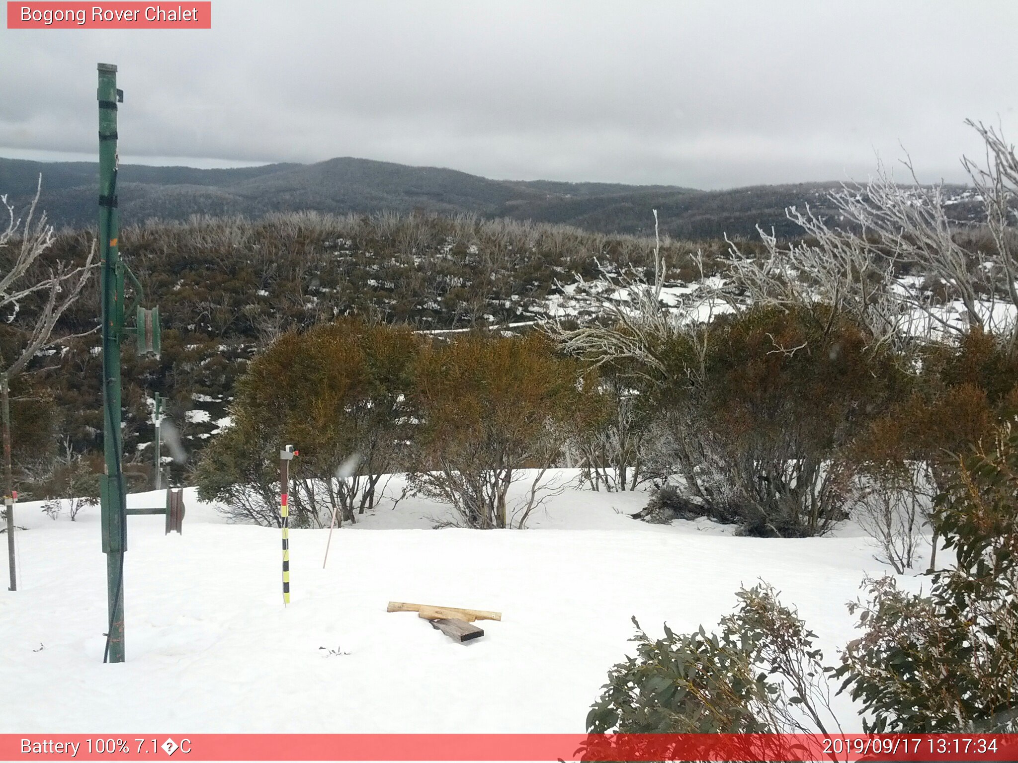 Bogong Web Cam 1:17pm Tuesday 17th of September 2019