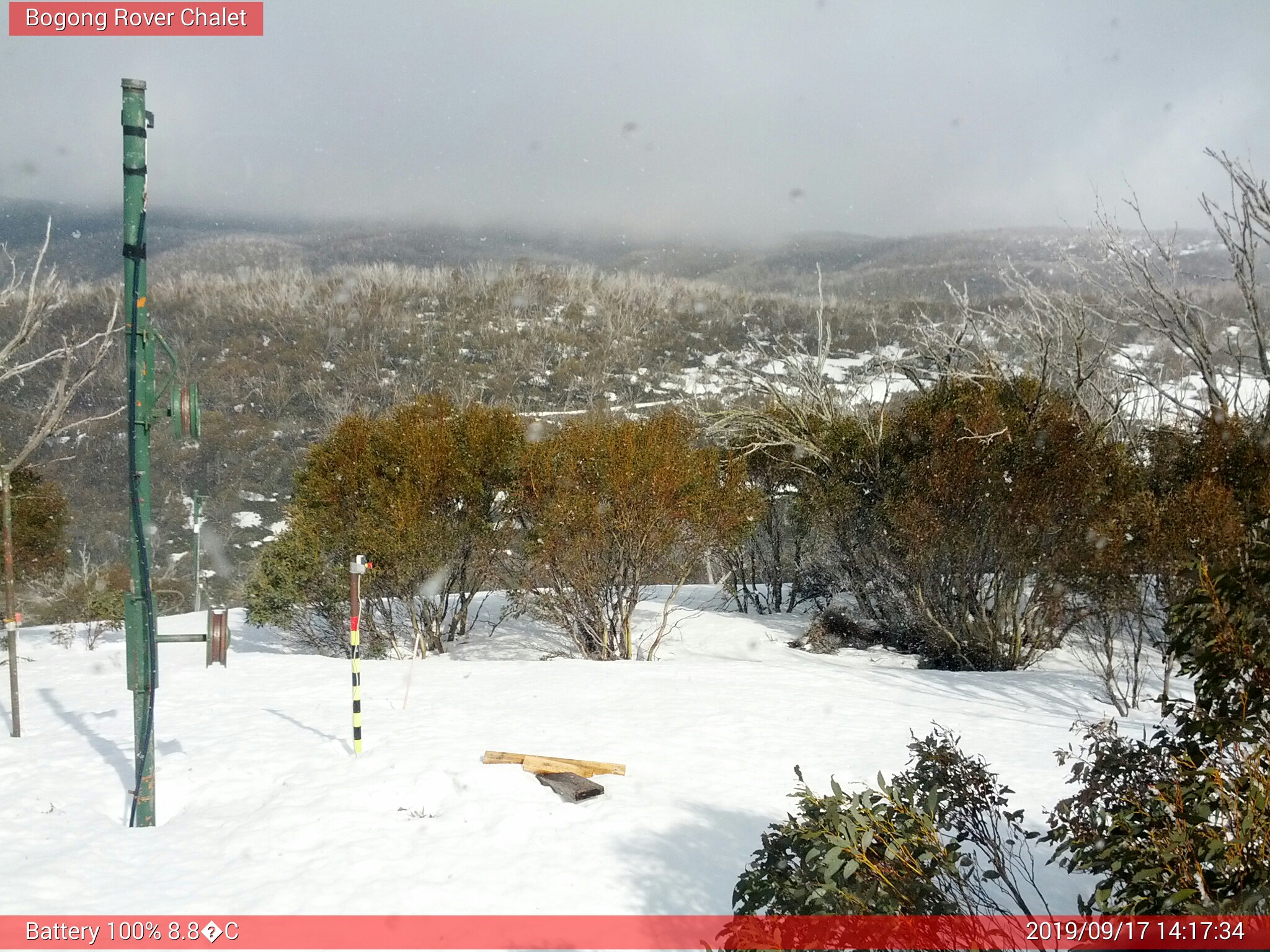 Bogong Web Cam 2:17pm Tuesday 17th of September 2019