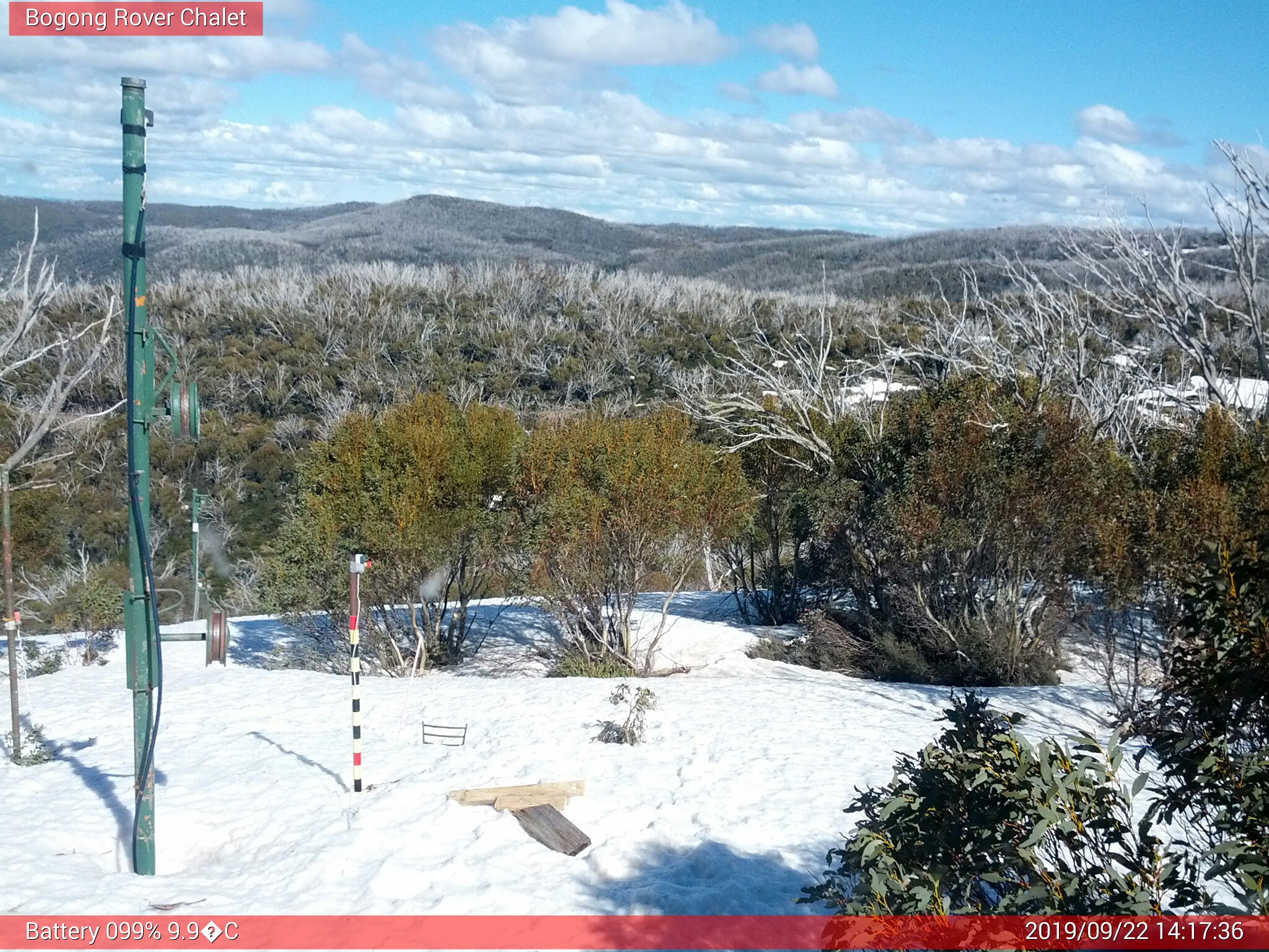 Bogong Web Cam 2:17pm Sunday 22nd of September 2019