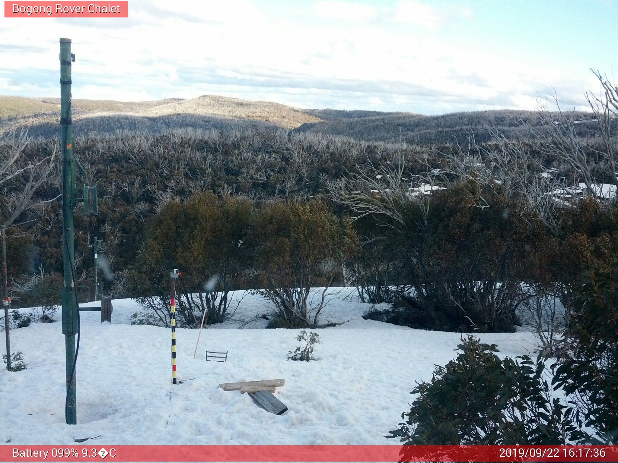 Bogong Web Cam 4:17pm Sunday 22nd of September 2019