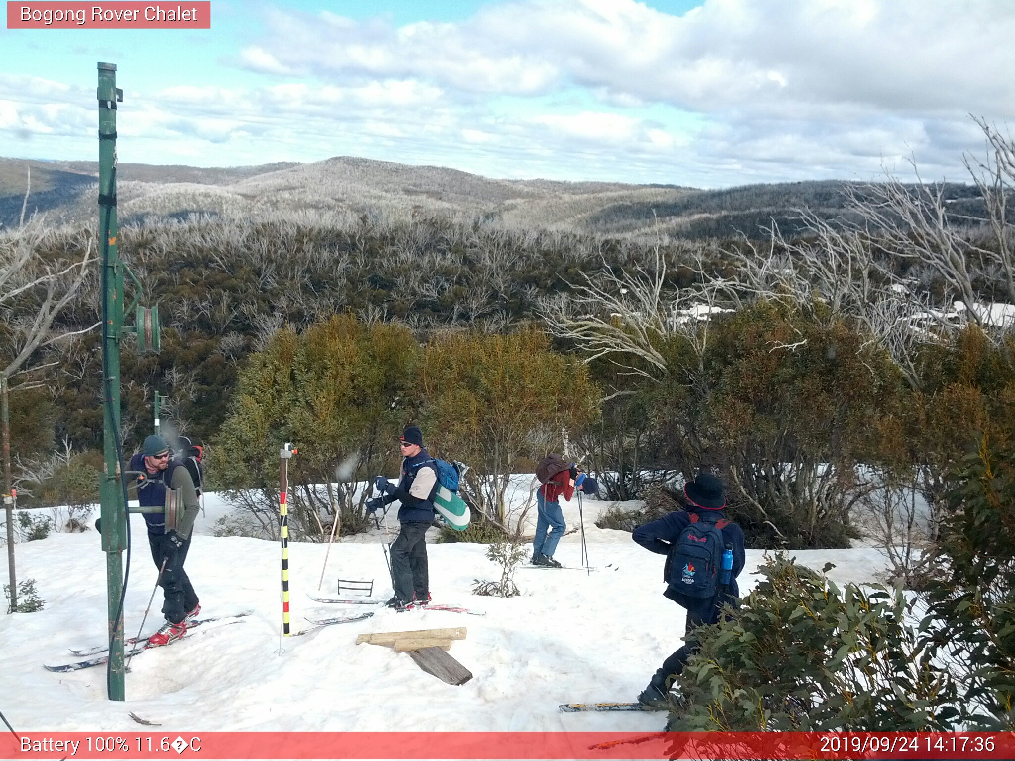 Bogong Web Cam 2:17pm Tuesday 24th of September 2019