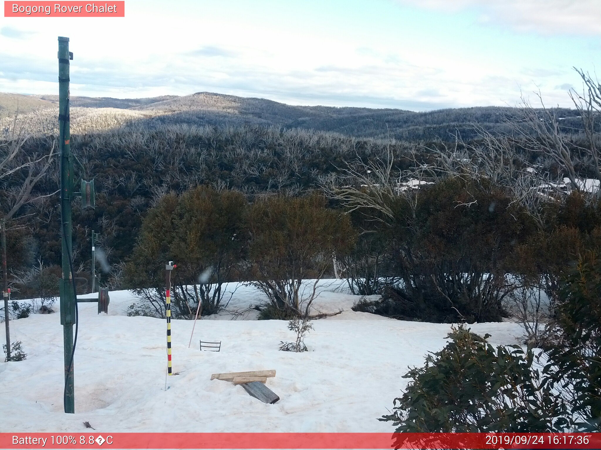 Bogong Web Cam 4:17pm Tuesday 24th of September 2019