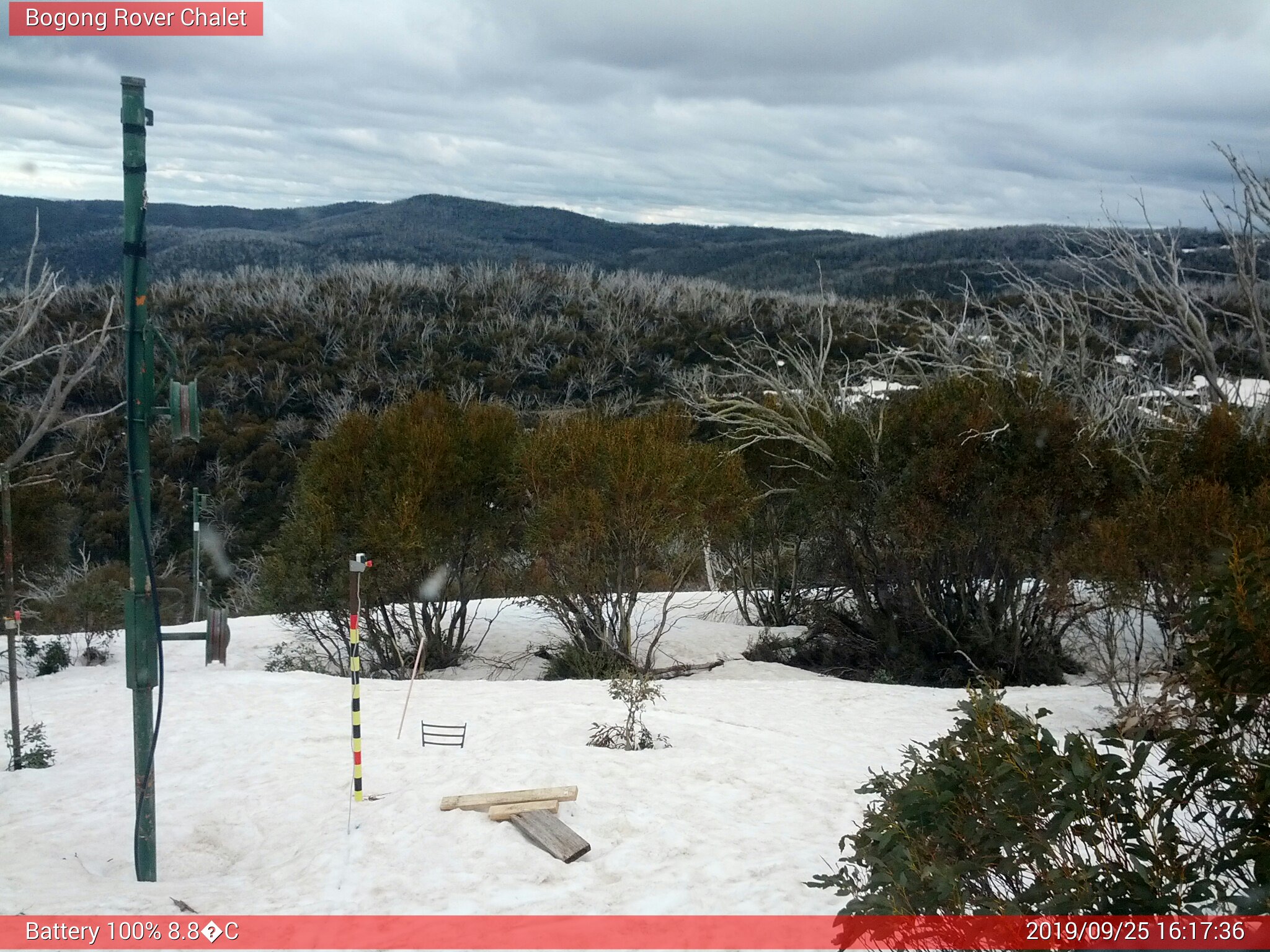 Bogong Web Cam 4:17pm Wednesday 25th of September 2019