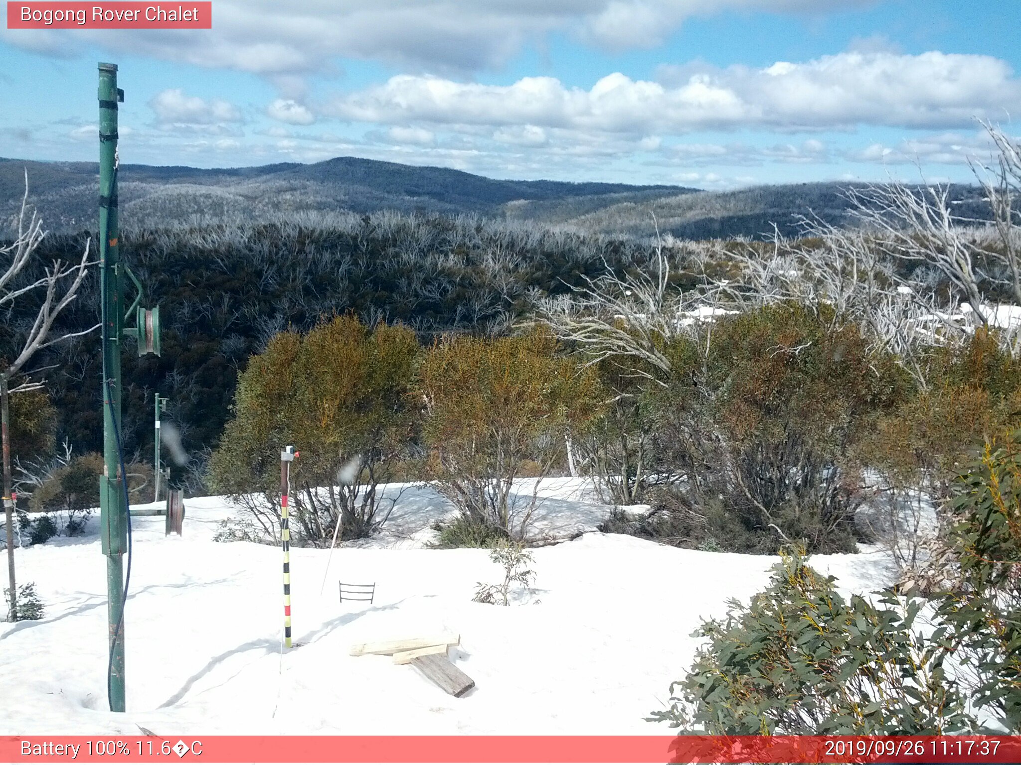 Bogong Web Cam 11:17am Thursday 26th of September 2019