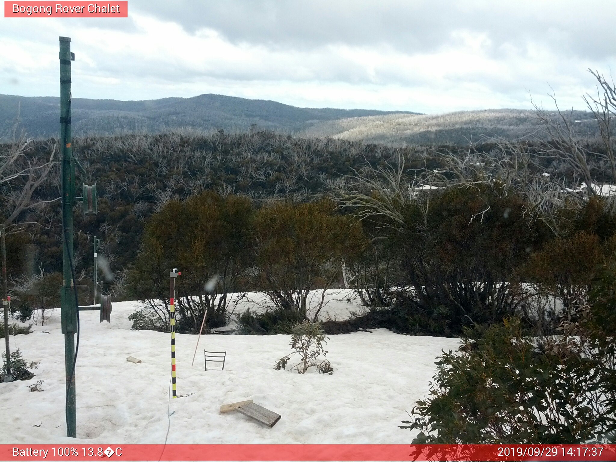 Bogong Web Cam 2:17pm Sunday 29th of September 2019