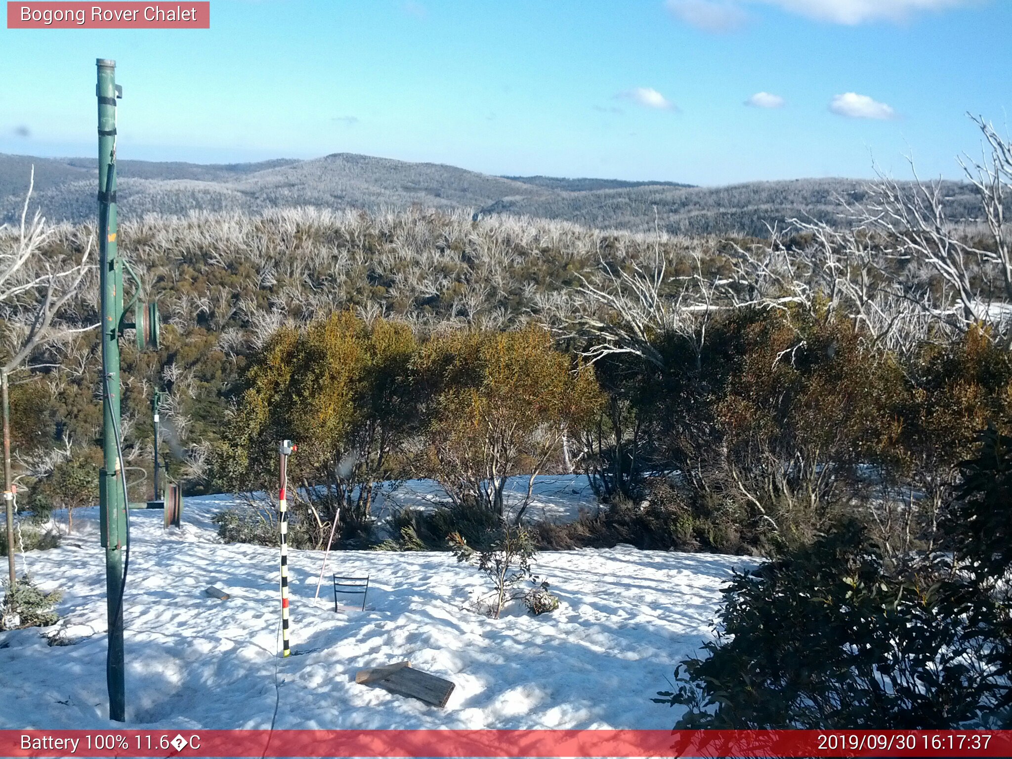 Bogong Web Cam 4:17pm Monday 30th of September 2019