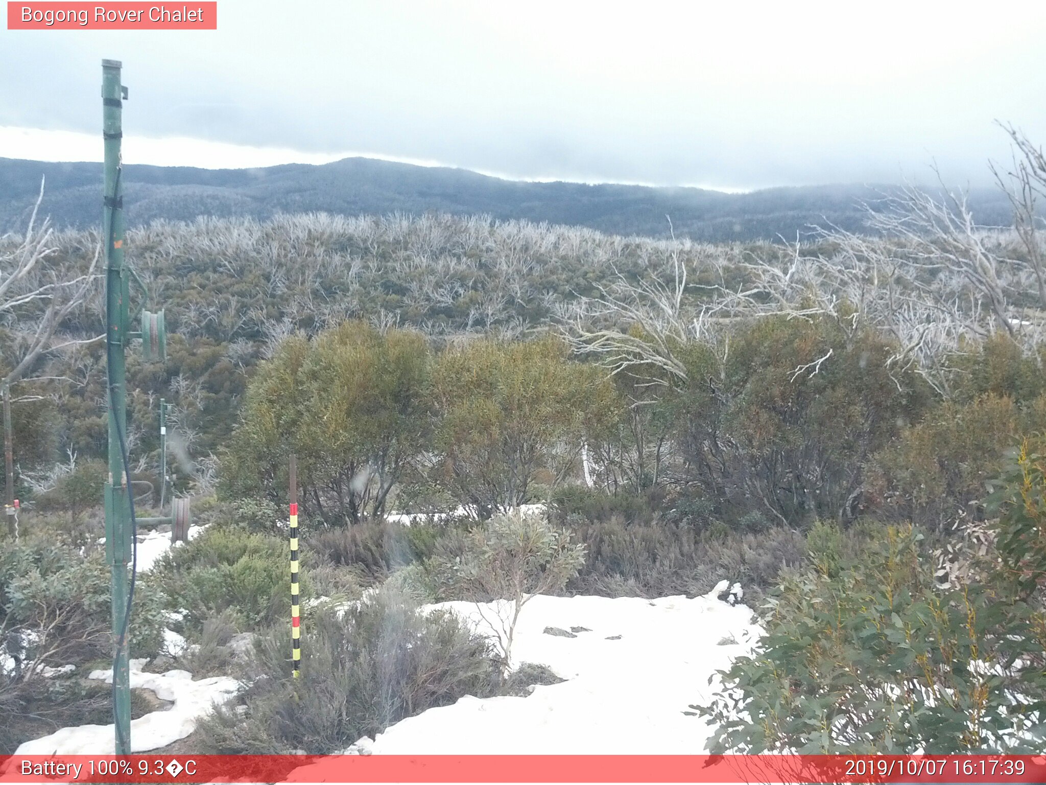 Bogong Web Cam 4:17pm Monday 7th of October 2019