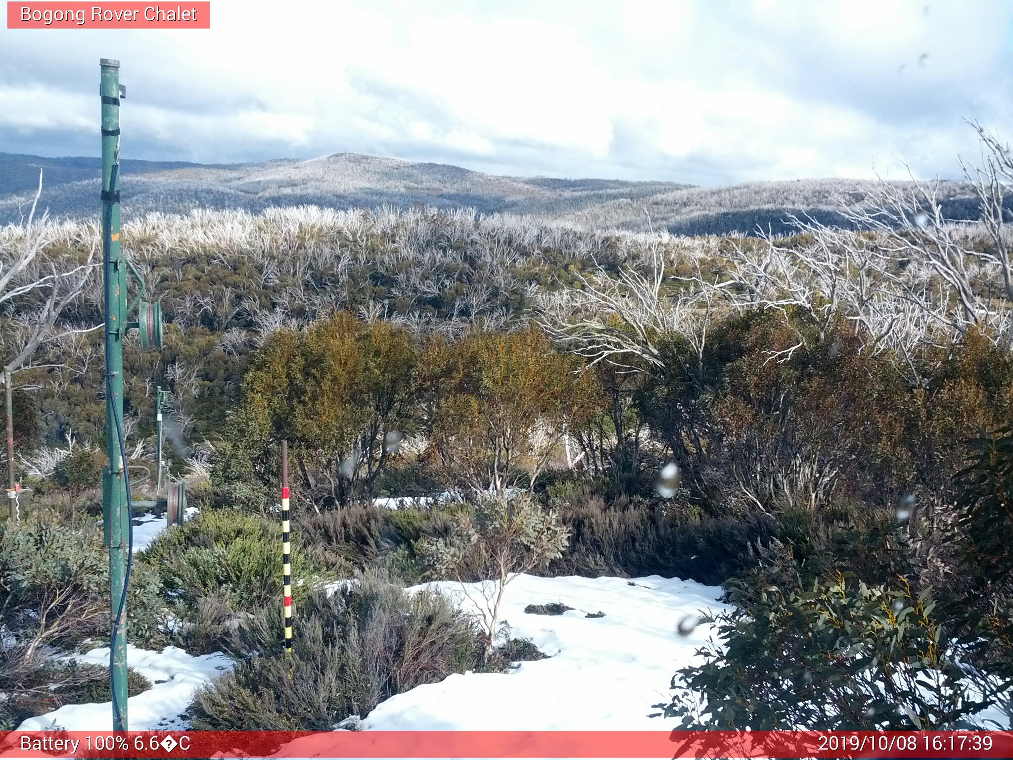 Bogong Web Cam 4:17pm Tuesday 8th of October 2019