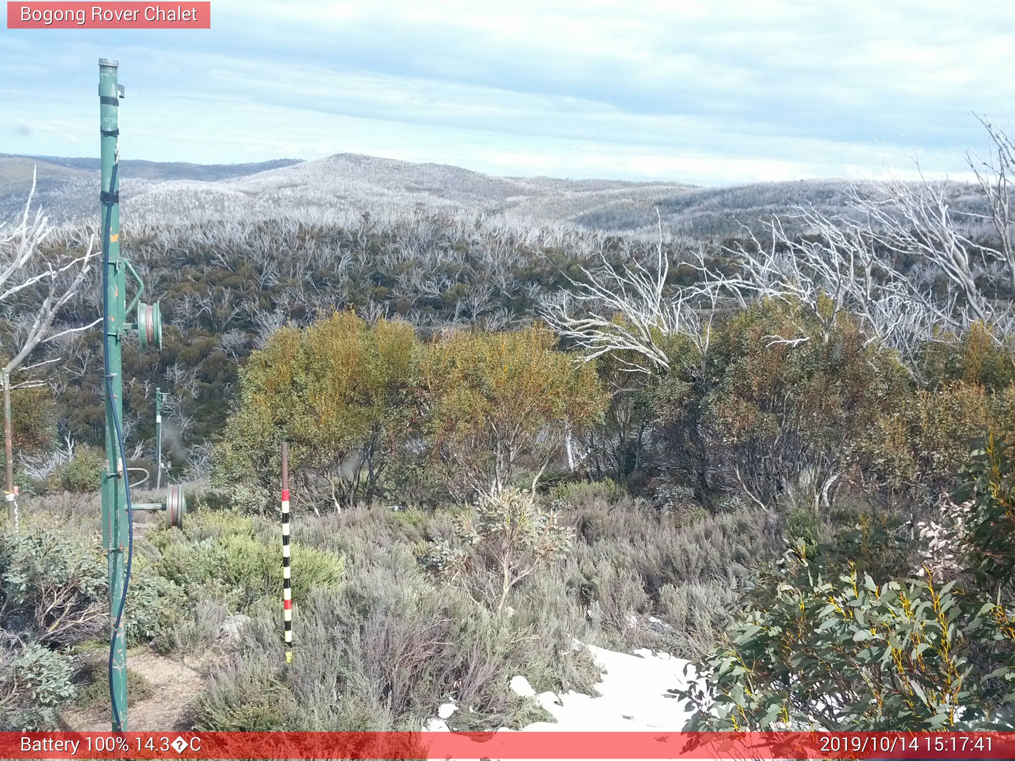 Bogong Web Cam 3:17pm Monday 14th of October 2019