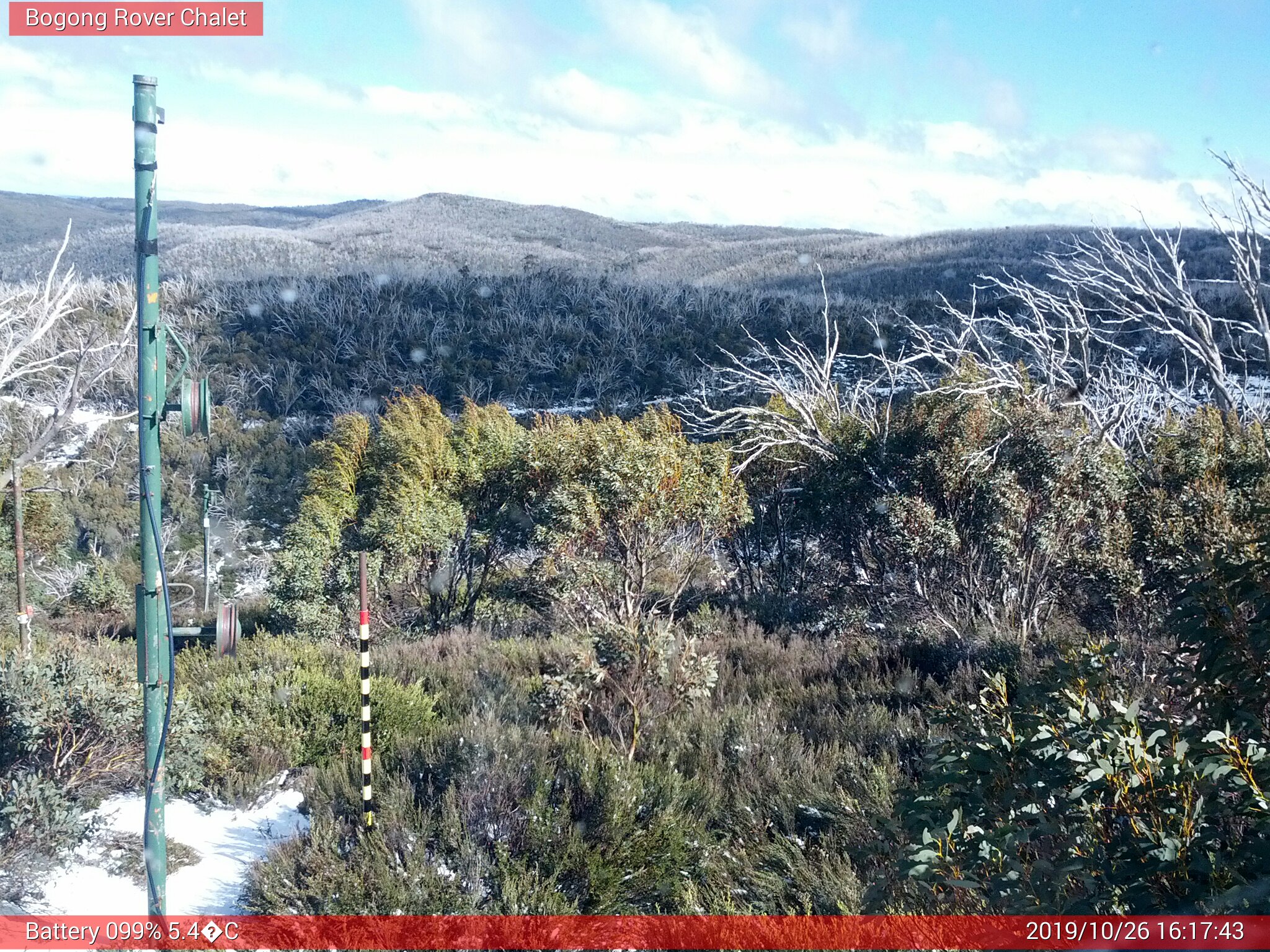 Bogong Web Cam 4:17pm Saturday 26th of October 2019