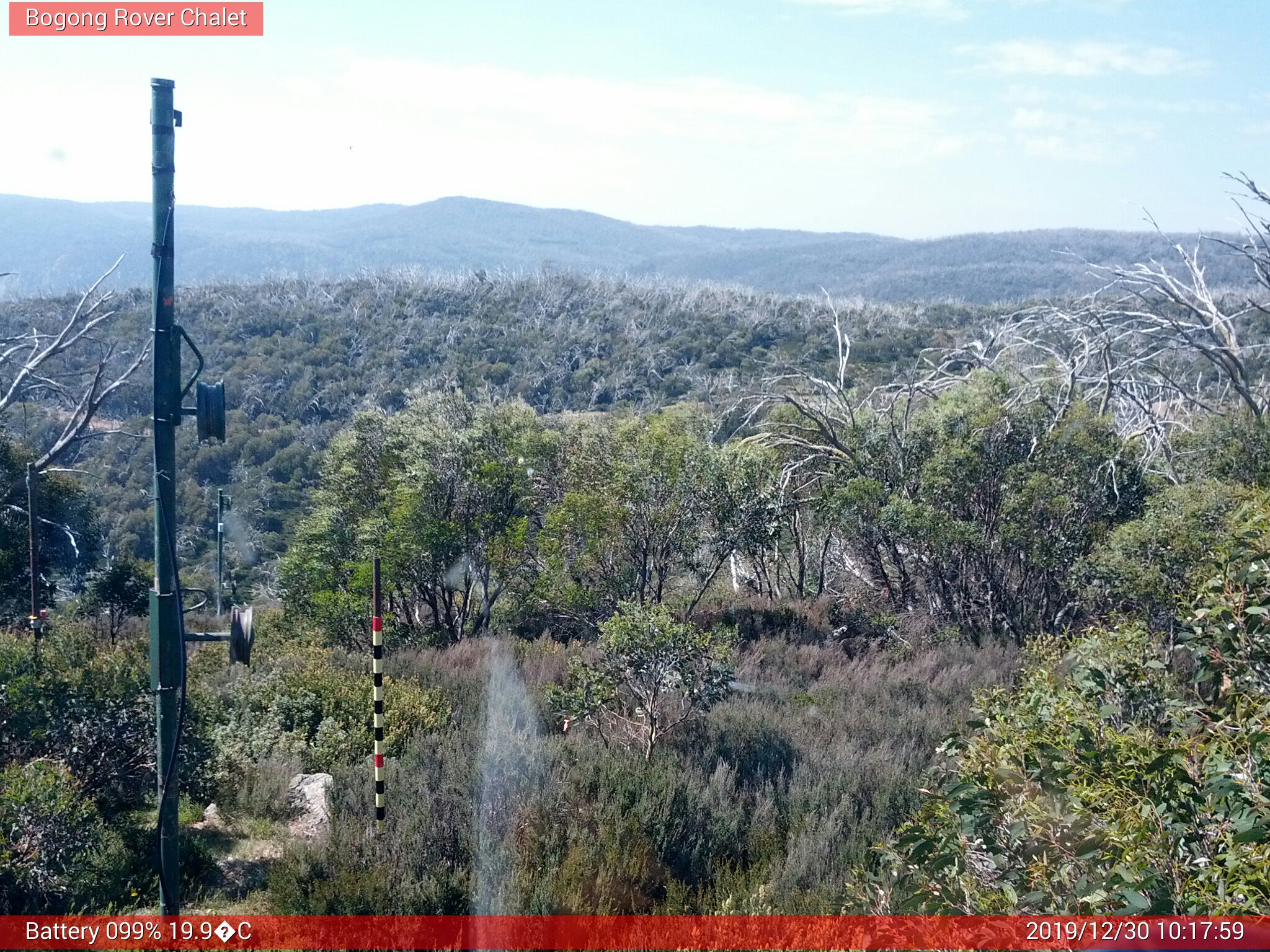 Bogong Web Cam 10:17am Monday 30th of December 2019