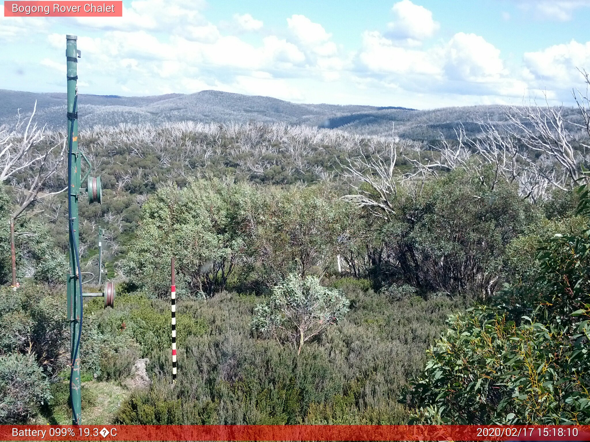 Bogong Web Cam 3:18pm Monday 17th of February 2020