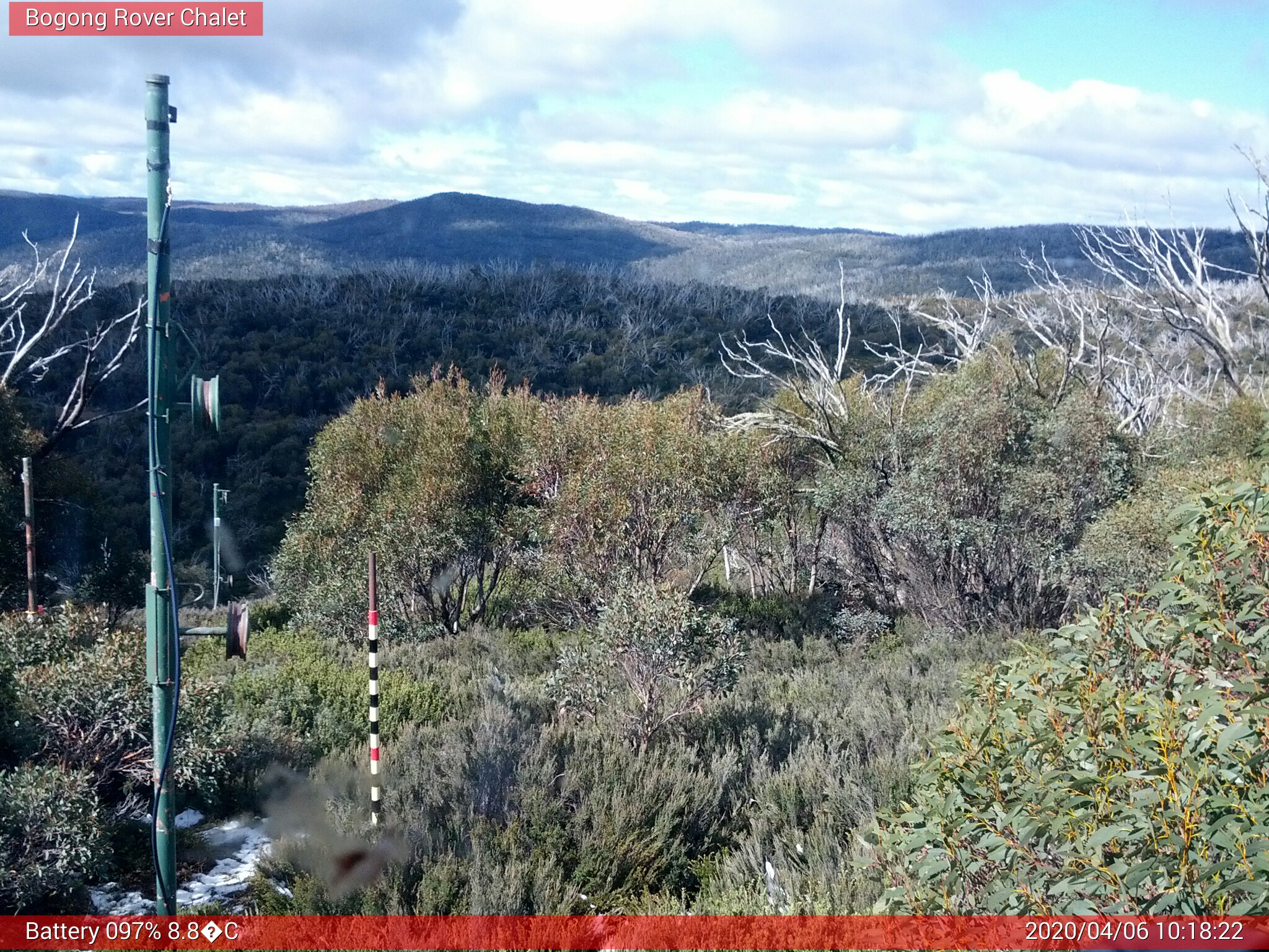 Bogong Web Cam 10:18am Monday 6th of April 2020