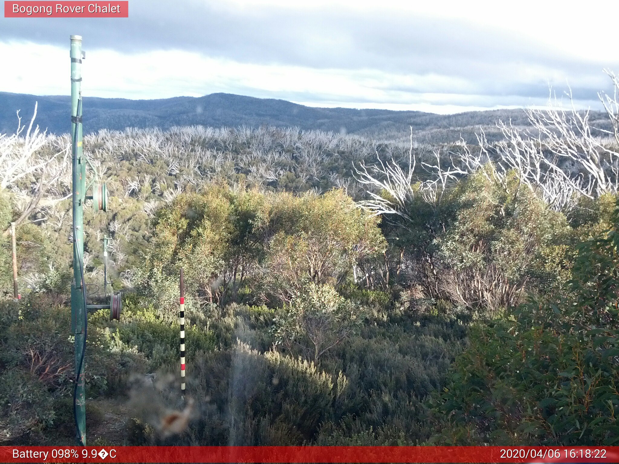 Bogong Web Cam 4:18pm Monday 6th of April 2020