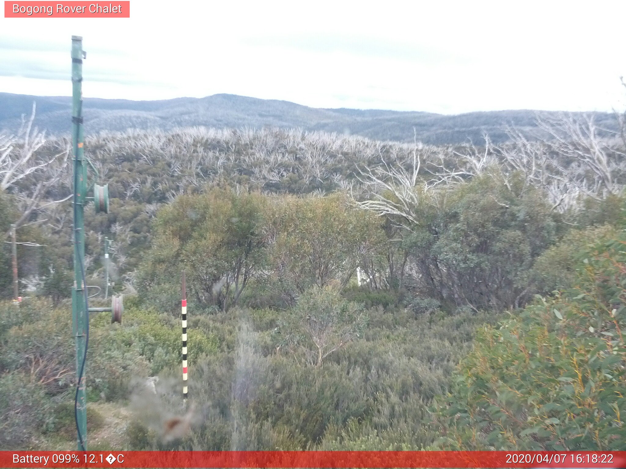 Bogong Web Cam 4:18pm Tuesday 7th of April 2020