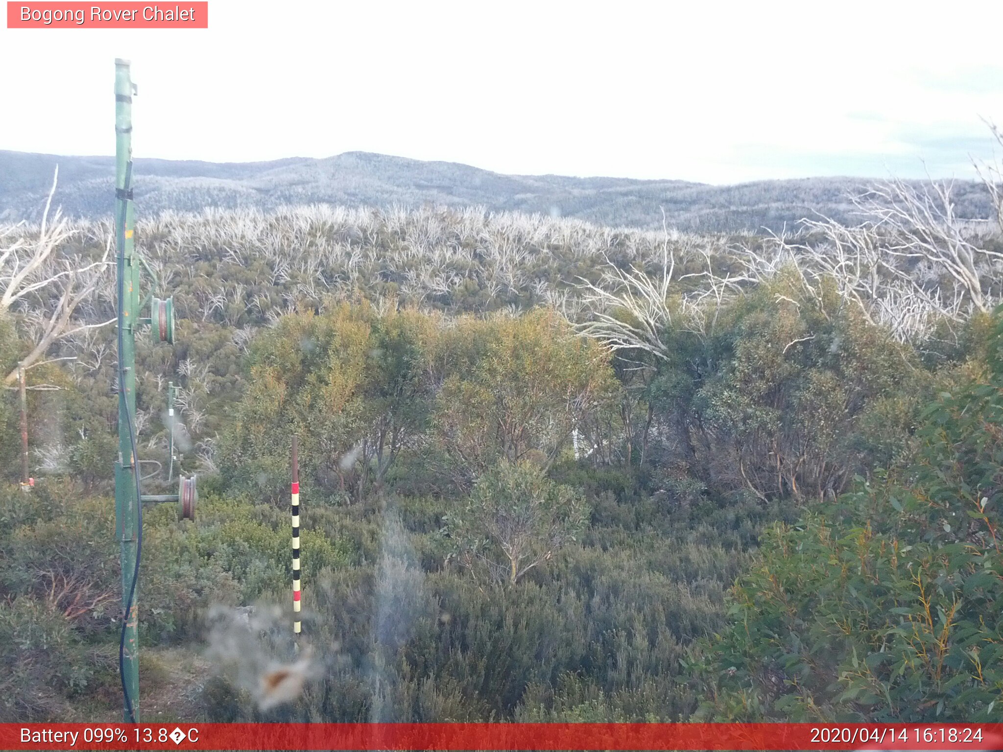 Bogong Web Cam 4:18pm Tuesday 14th of April 2020