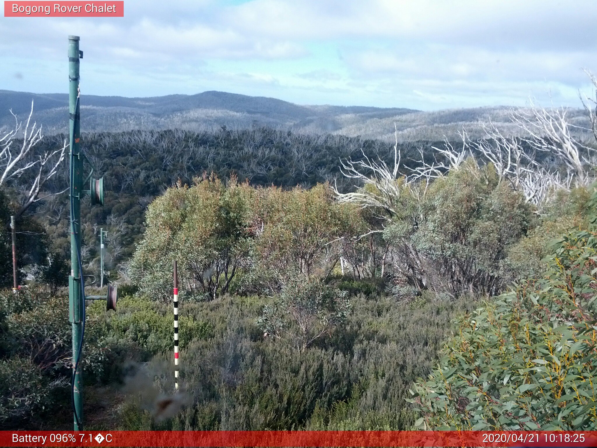 Bogong Web Cam 10:18am Tuesday 21st of April 2020