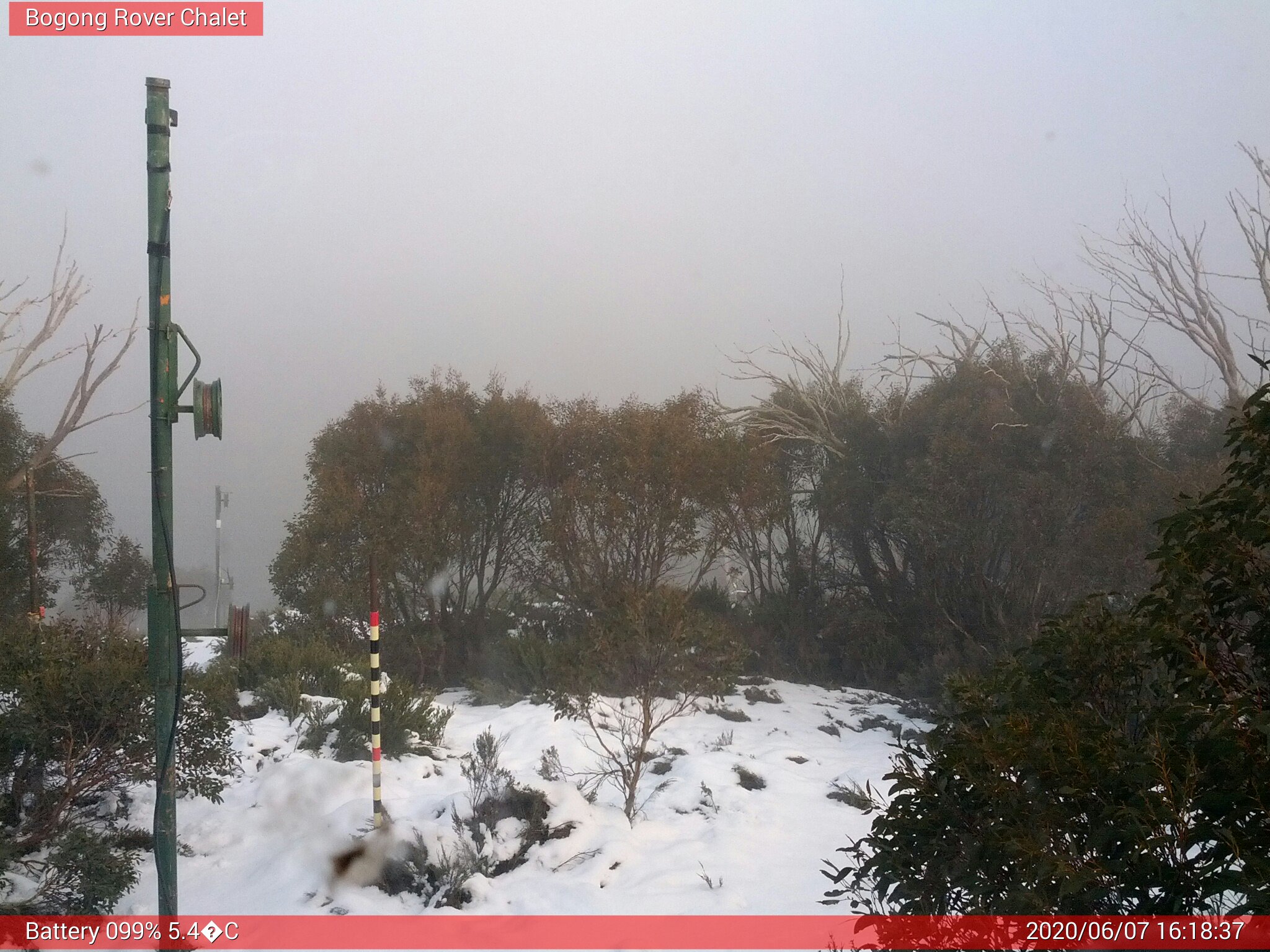 Bogong Web Cam 4:18pm Sunday 7th of June 2020