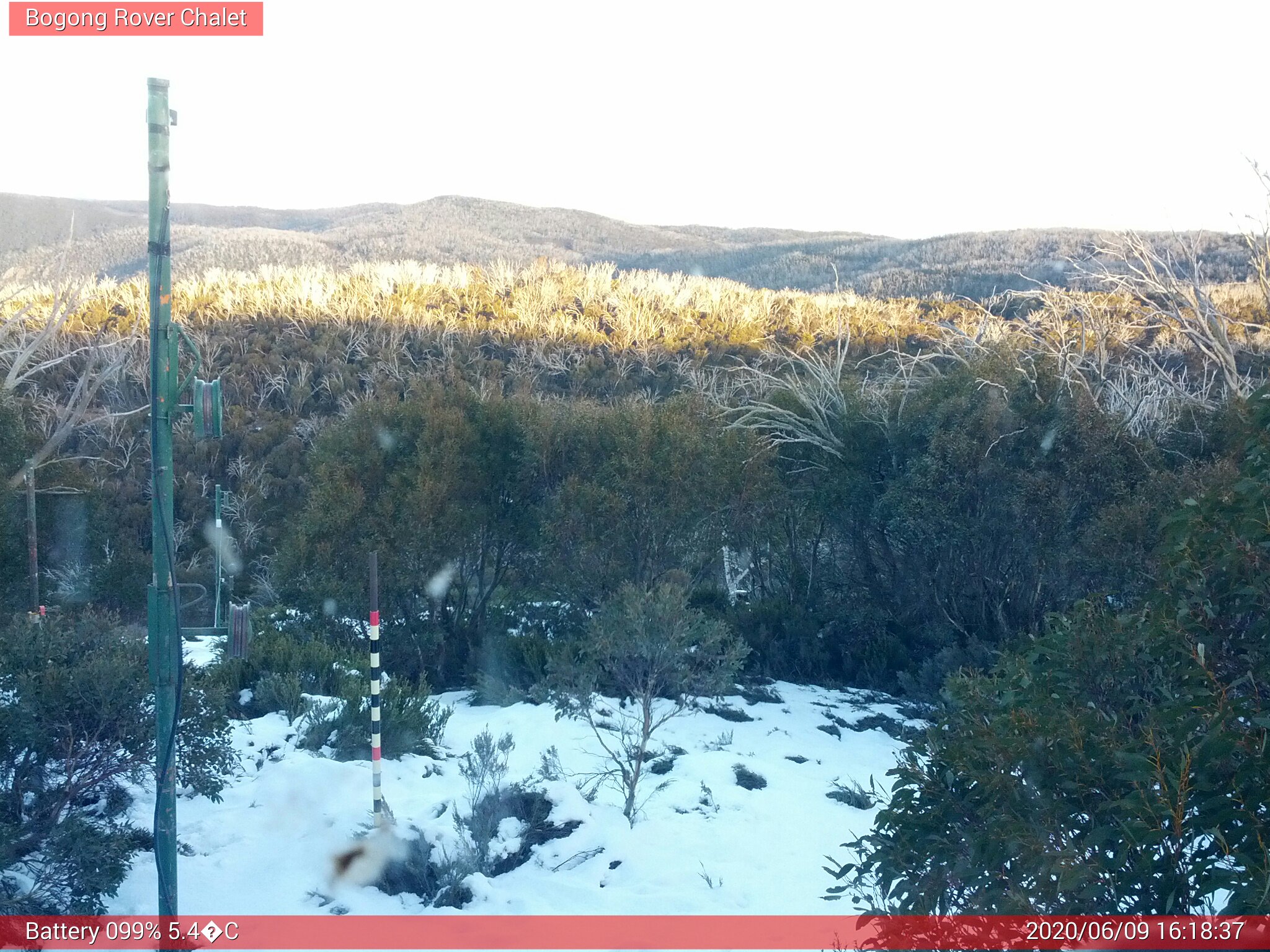 Bogong Web Cam 4:18pm Tuesday 9th of June 2020