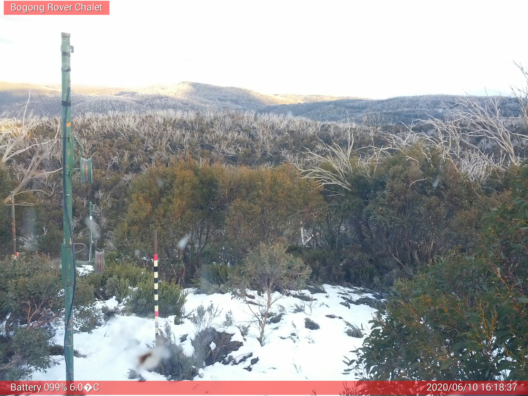 Bogong Web Cam 4:18pm Wednesday 10th of June 2020