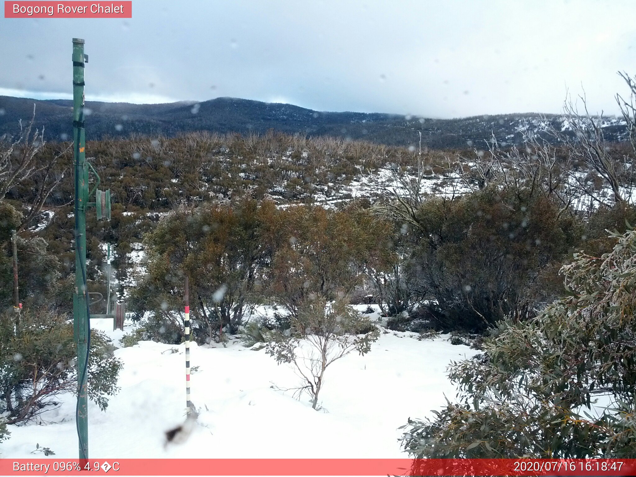 Bogong Web Cam 4:18pm Thursday 16th of July 2020