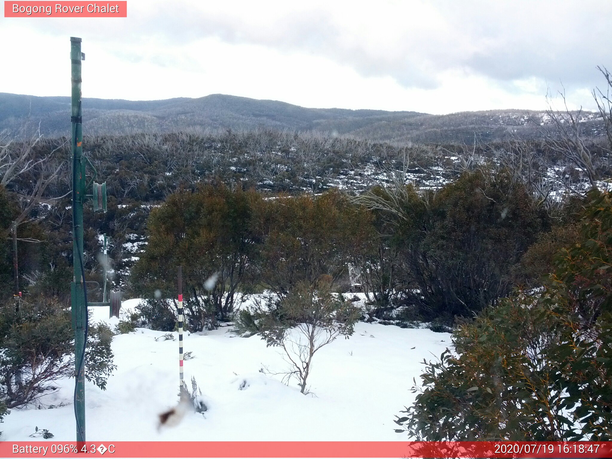 Bogong Web Cam 4:18pm Sunday 19th of July 2020