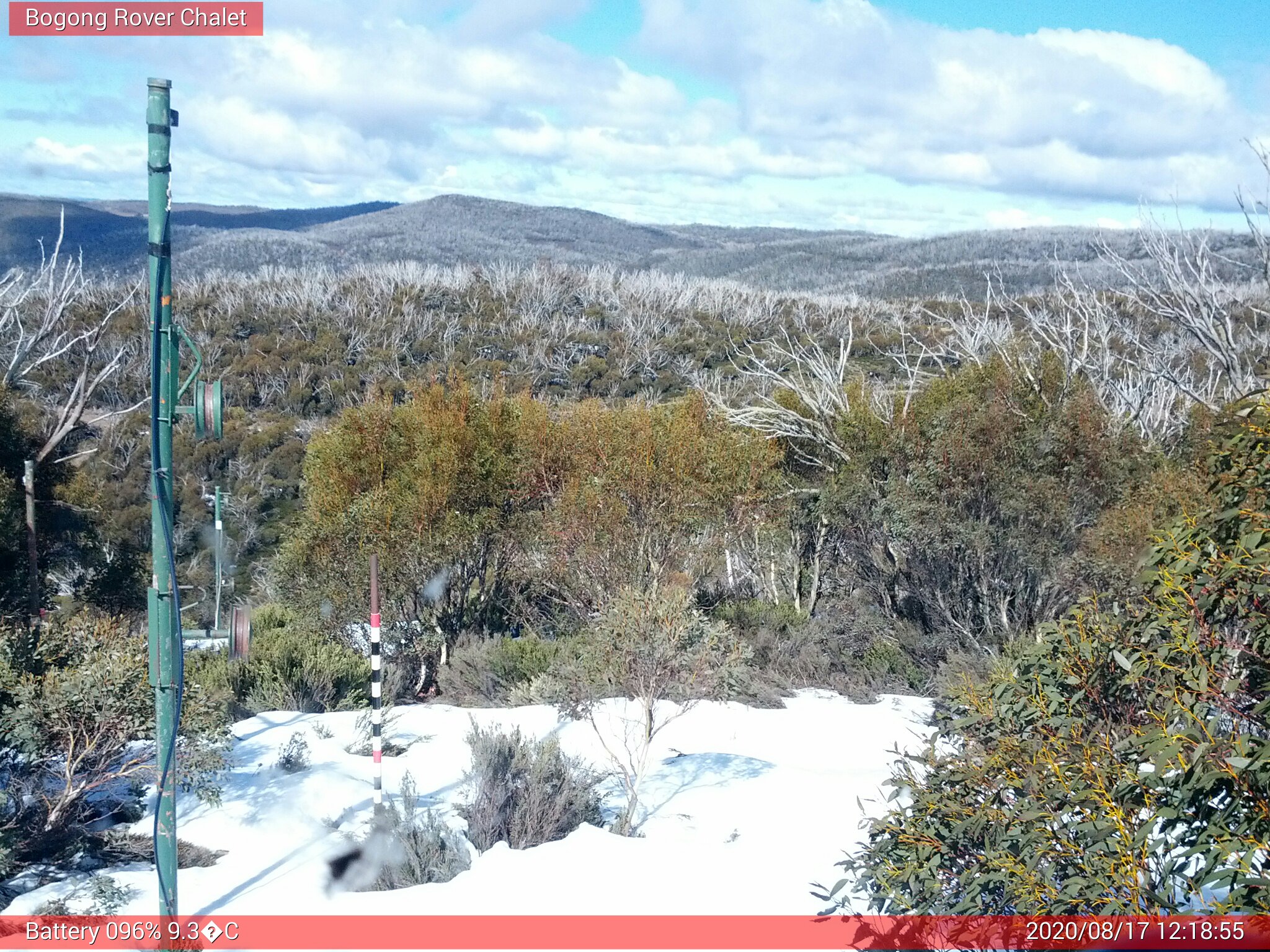 Bogong Web Cam 12:18pm Monday 17th of August 2020