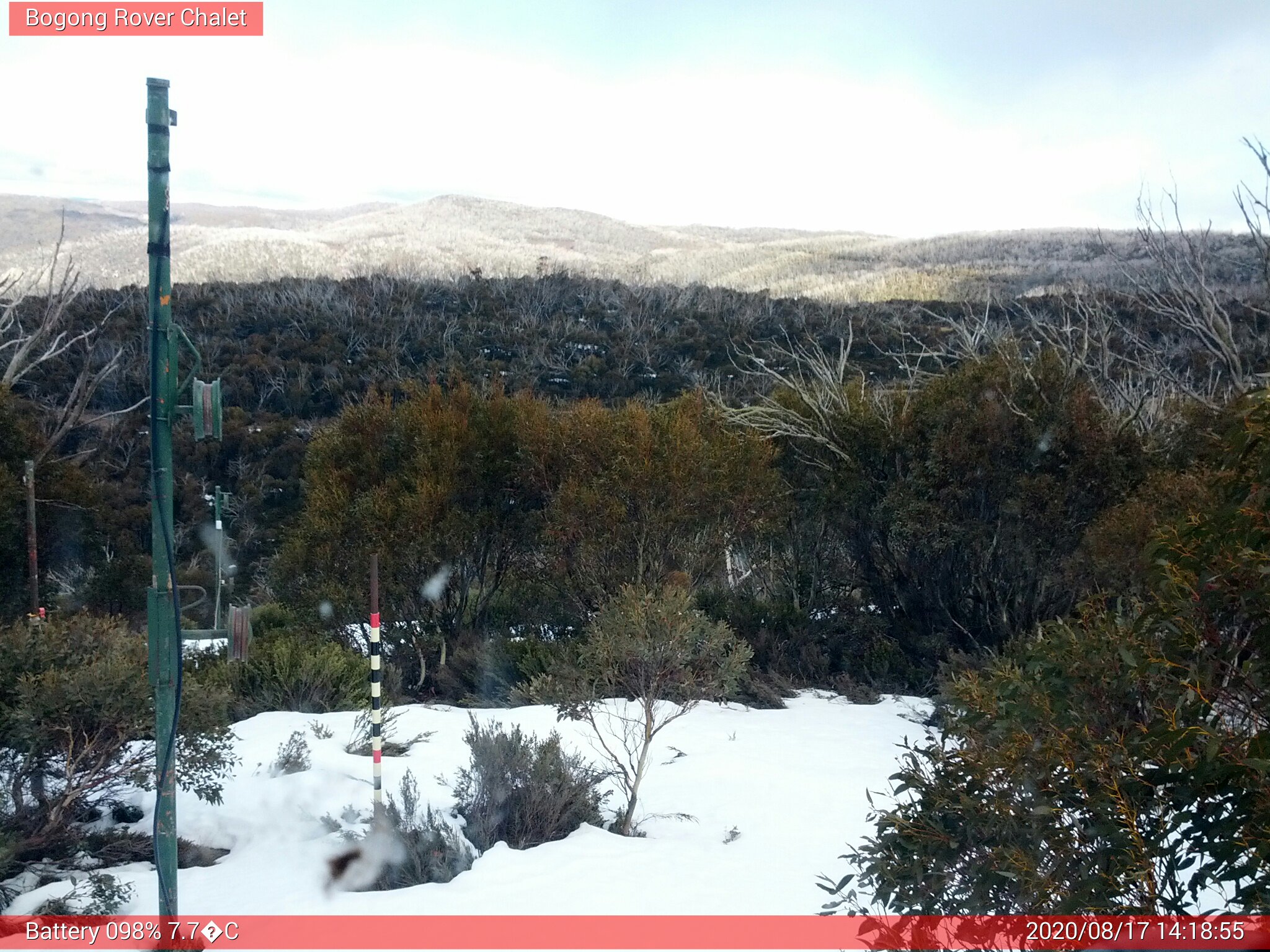 Bogong Web Cam 2:18pm Monday 17th of August 2020