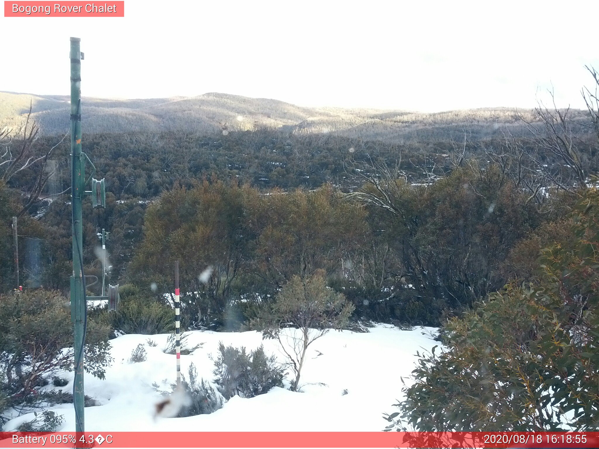 Bogong Web Cam 4:18pm Tuesday 18th of August 2020