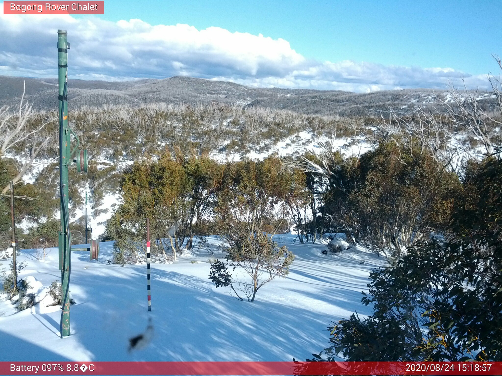 Bogong Web Cam 3:18pm Monday 24th of August 2020