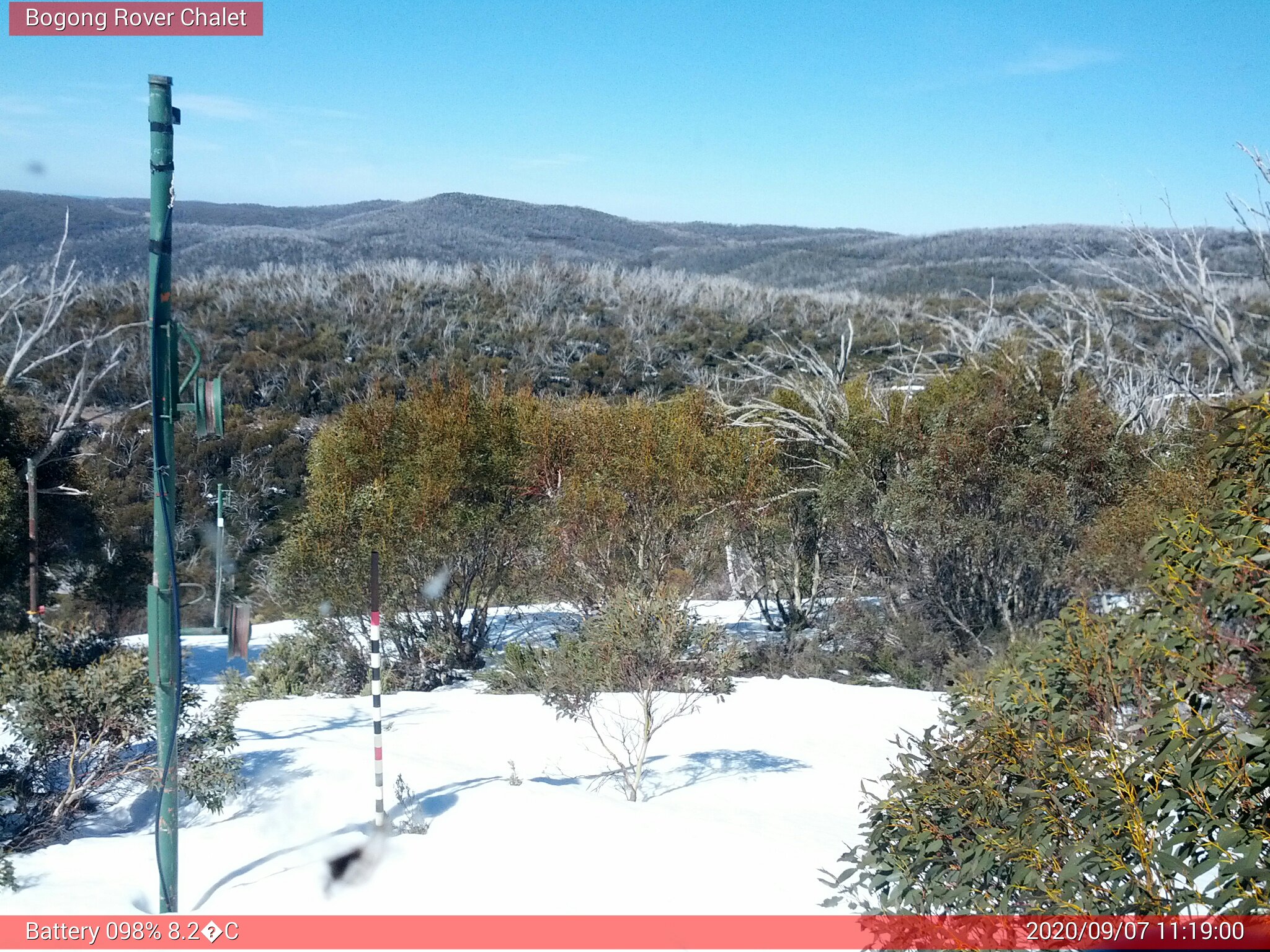 Bogong Web Cam 11:18am Monday 7th of September 2020