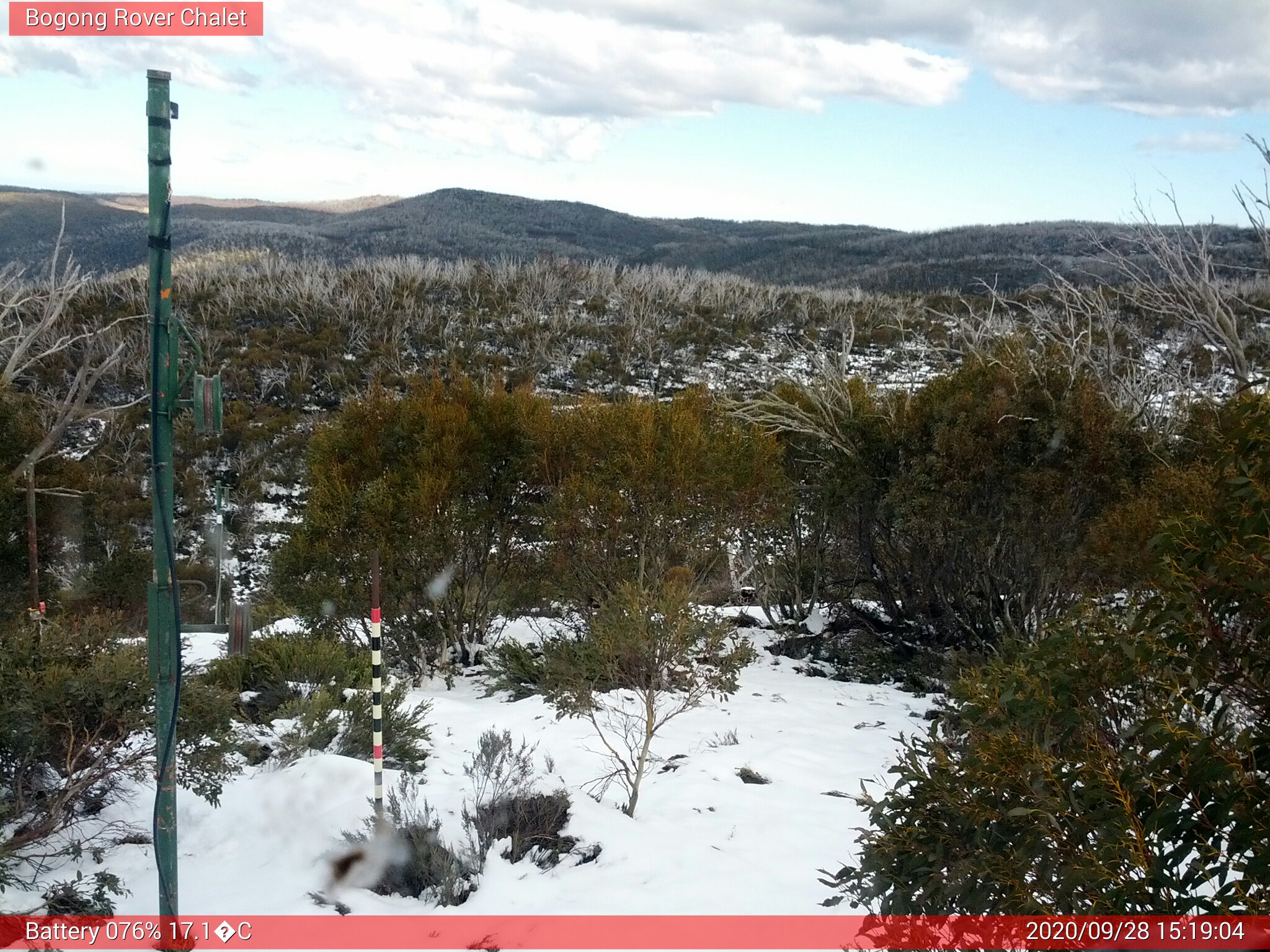 Bogong Web Cam 3:19pm Monday 28th of September 2020