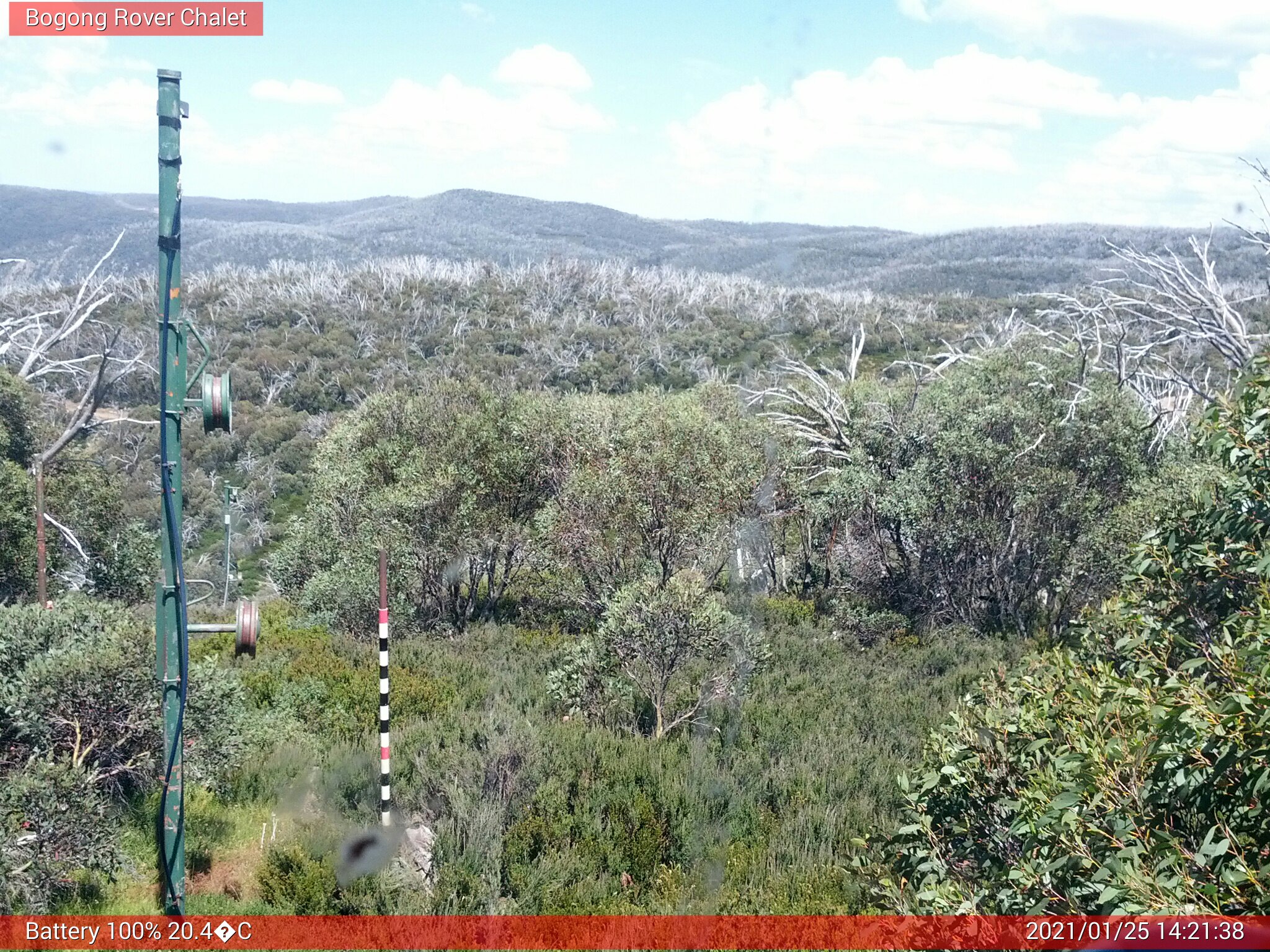 Bogong Web Cam 2:21pm Monday 25th of January 2021