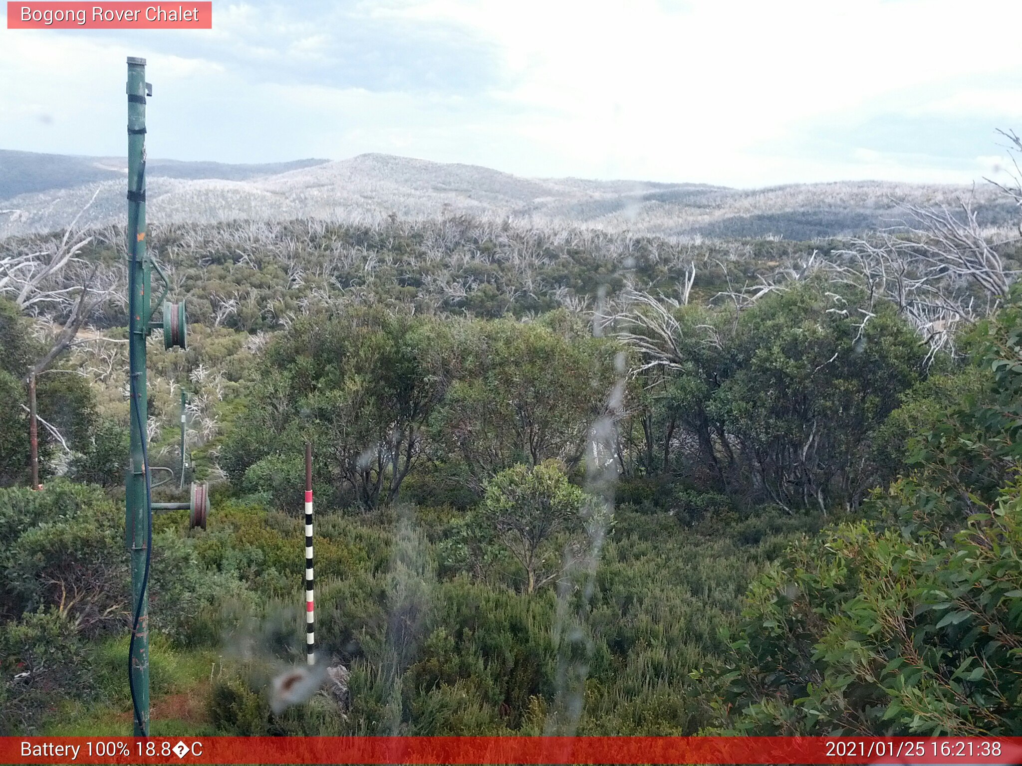 Bogong Web Cam 4:21pm Monday 25th of January 2021