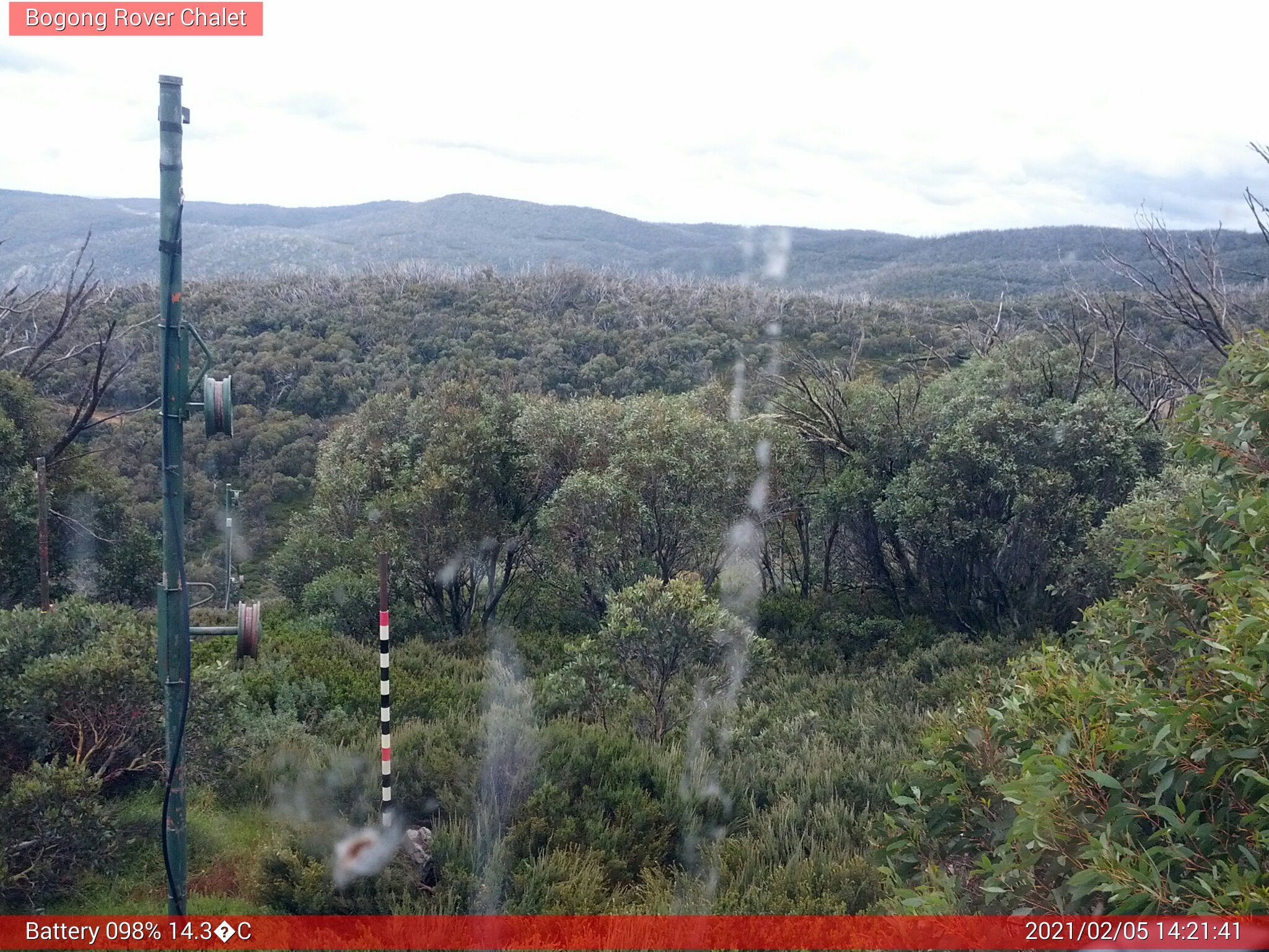 Bogong Web Cam 2:21pm Friday 5th of February 2021