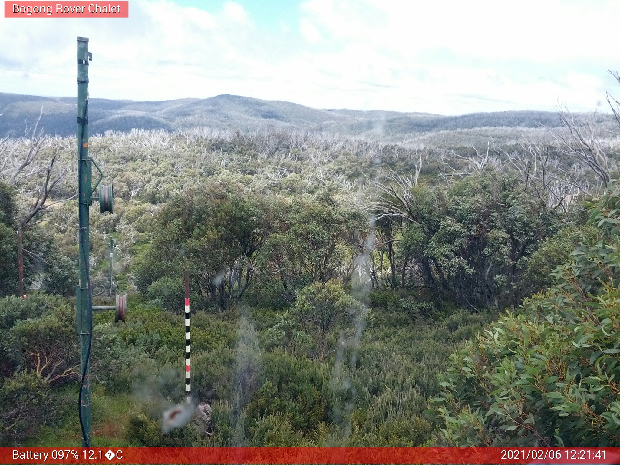 Bogong Web Cam 12:21pm Saturday 6th of February 2021