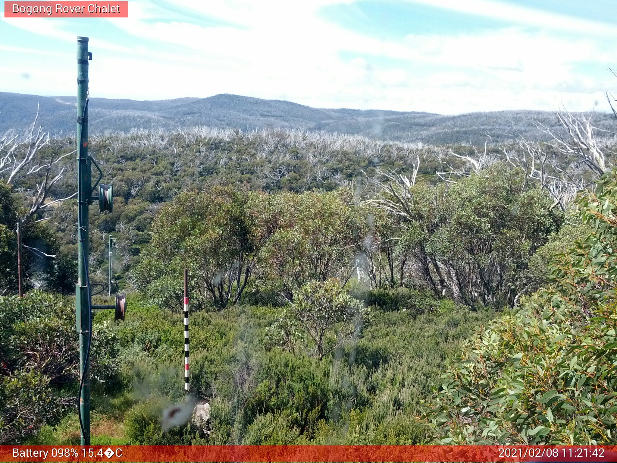 Bogong Web Cam 11:21am Monday 8th of February 2021