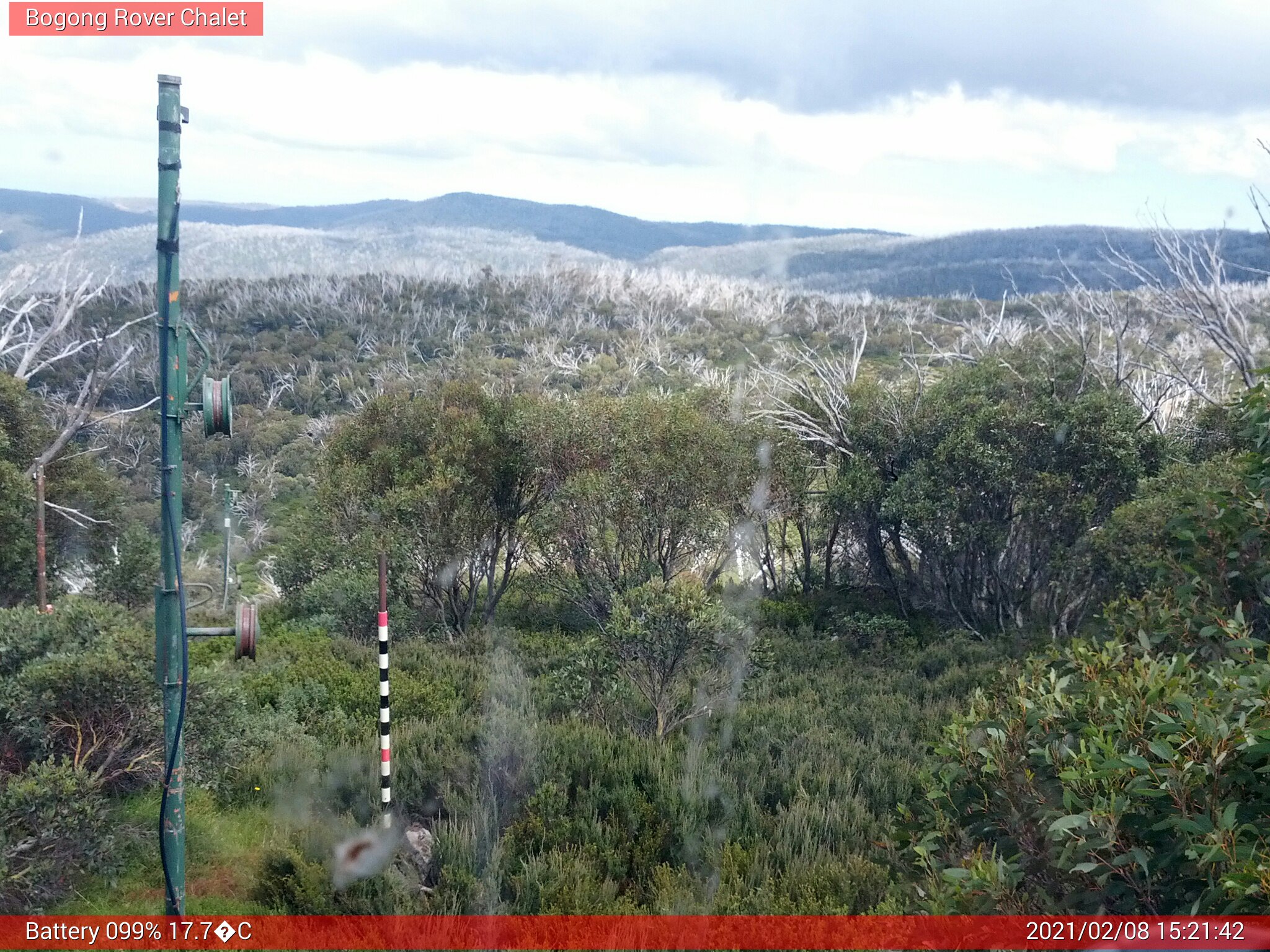 Bogong Web Cam 3:21pm Monday 8th of February 2021