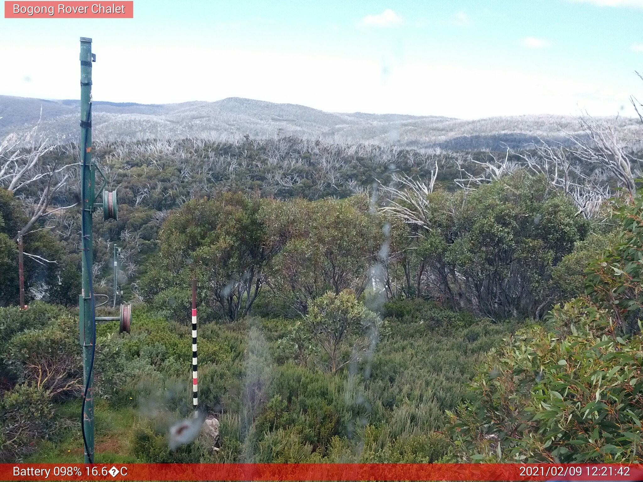 Bogong Web Cam 12:21pm Tuesday 9th of February 2021