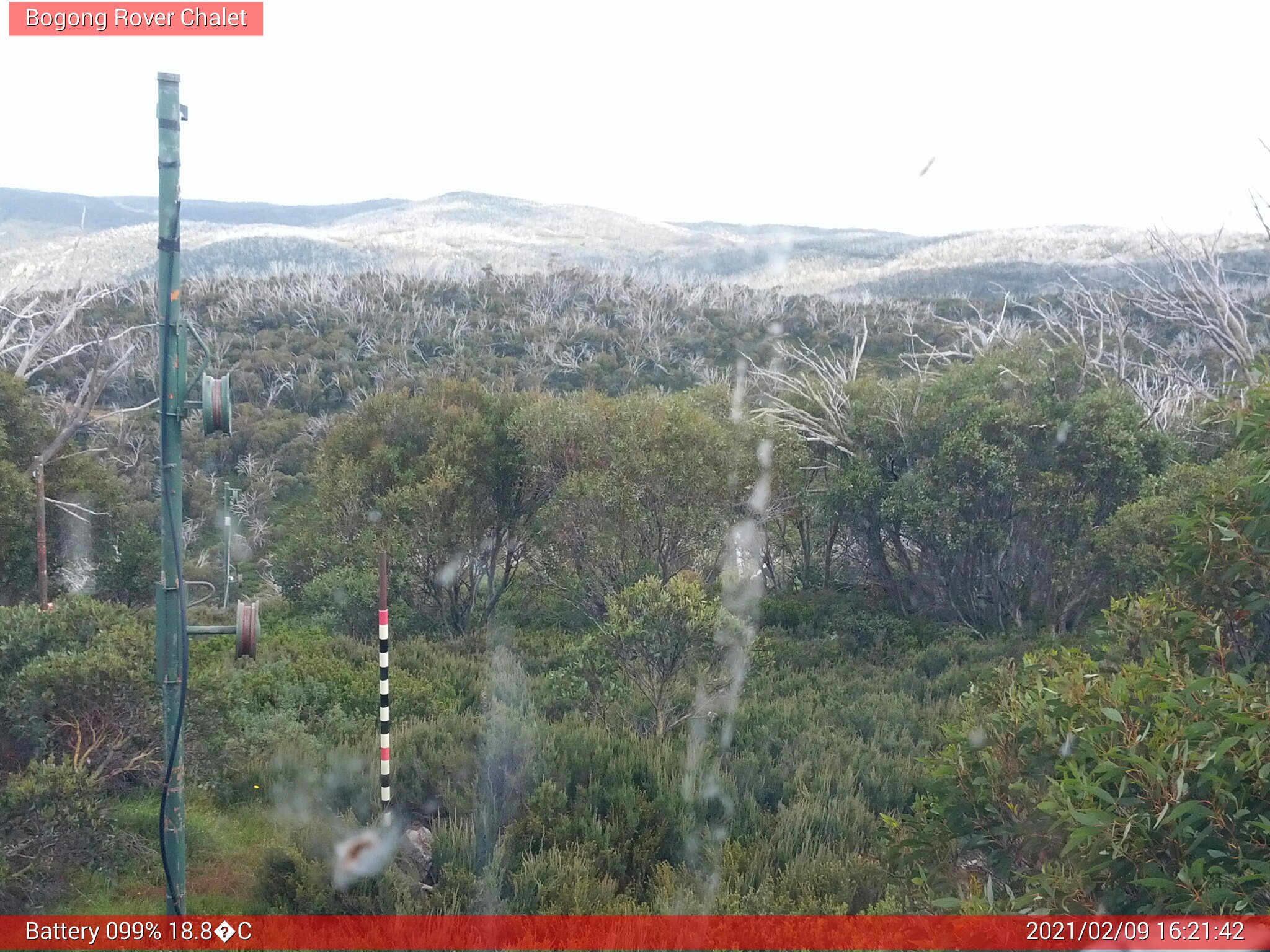 Bogong Web Cam 4:21pm Tuesday 9th of February 2021